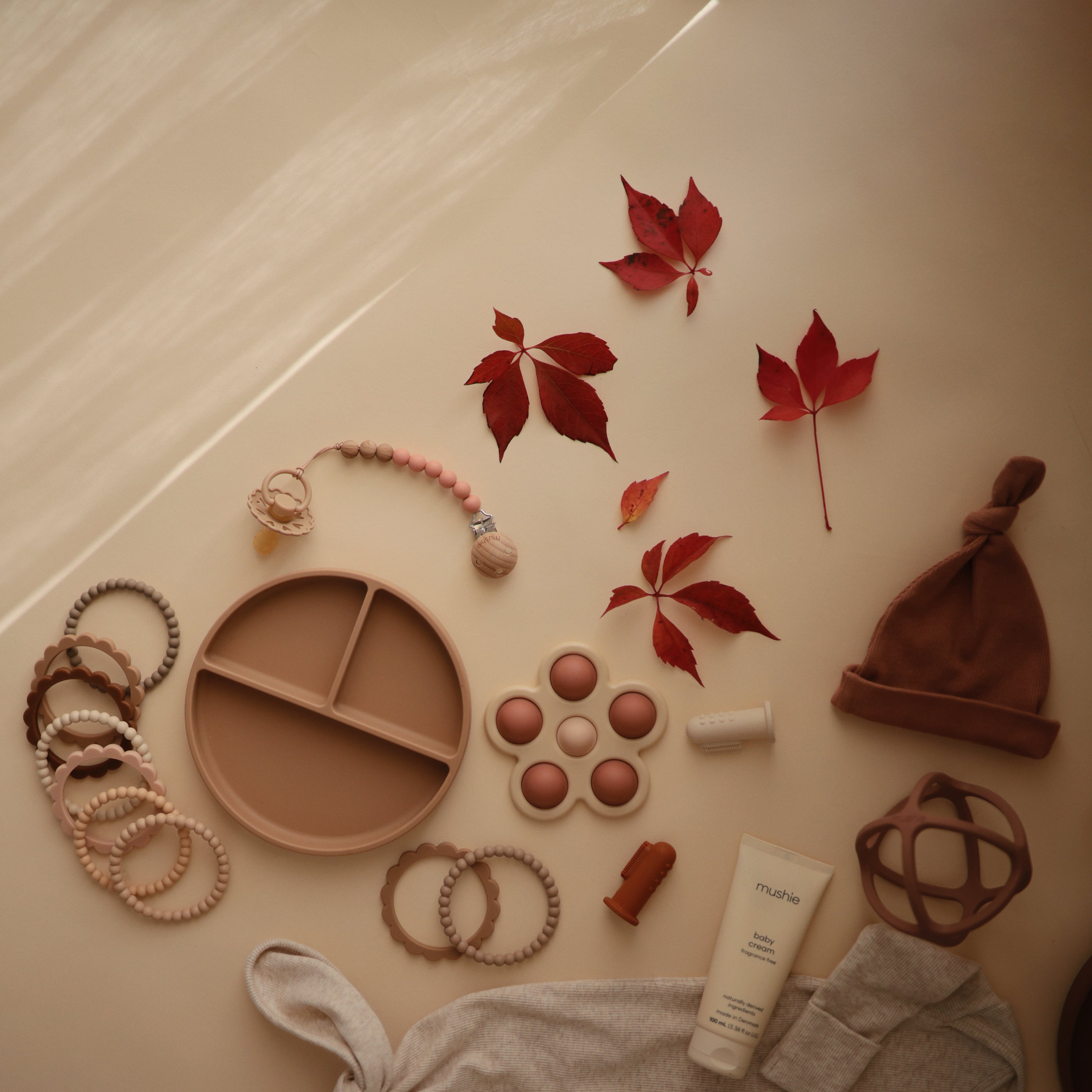 FRIGG Andersen Fairytale Natural Rubber Pacifier 2 - Pack - Tenth & Pine - FRIGG PACIFIERS - 6 - 18 months - Twilight Mauve/Primrose