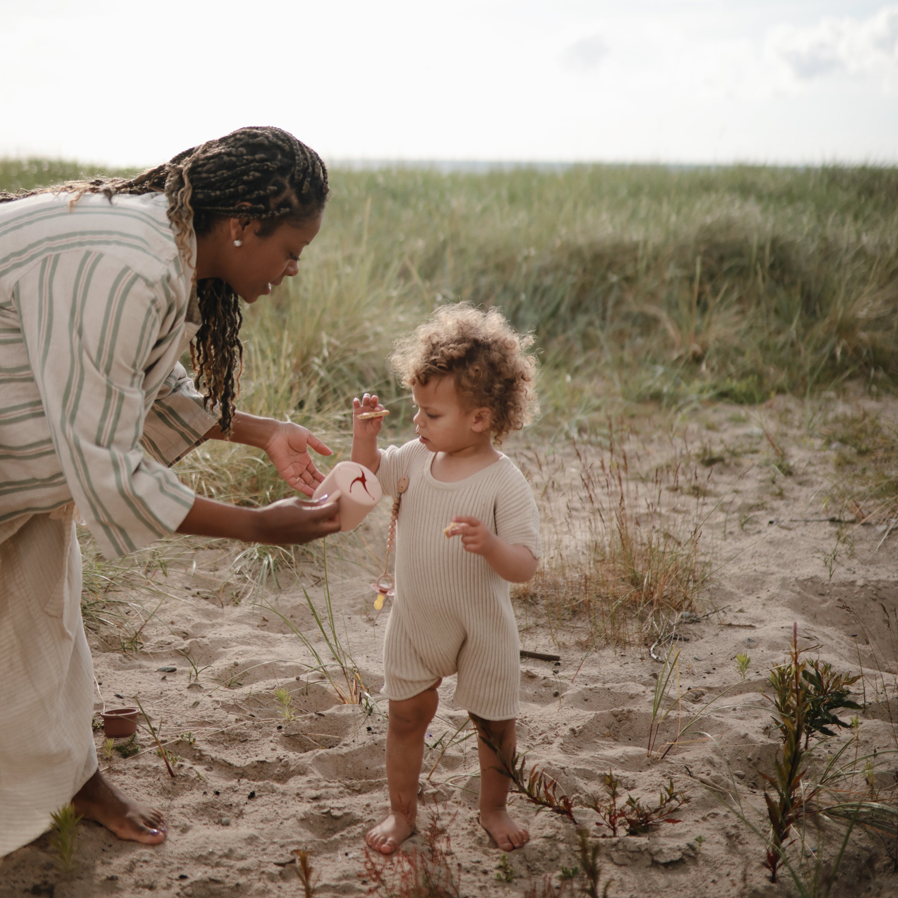 Silicone Pacifier Clip | Eva - Tenth & Pine - Pacifier Clip - Black