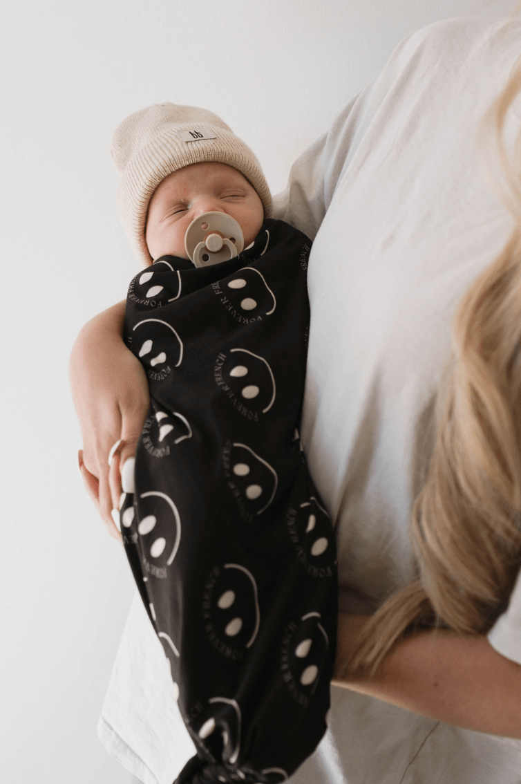 Bamboo Swaddle | Charcoal & White ff Smile - Tenth & Pine -