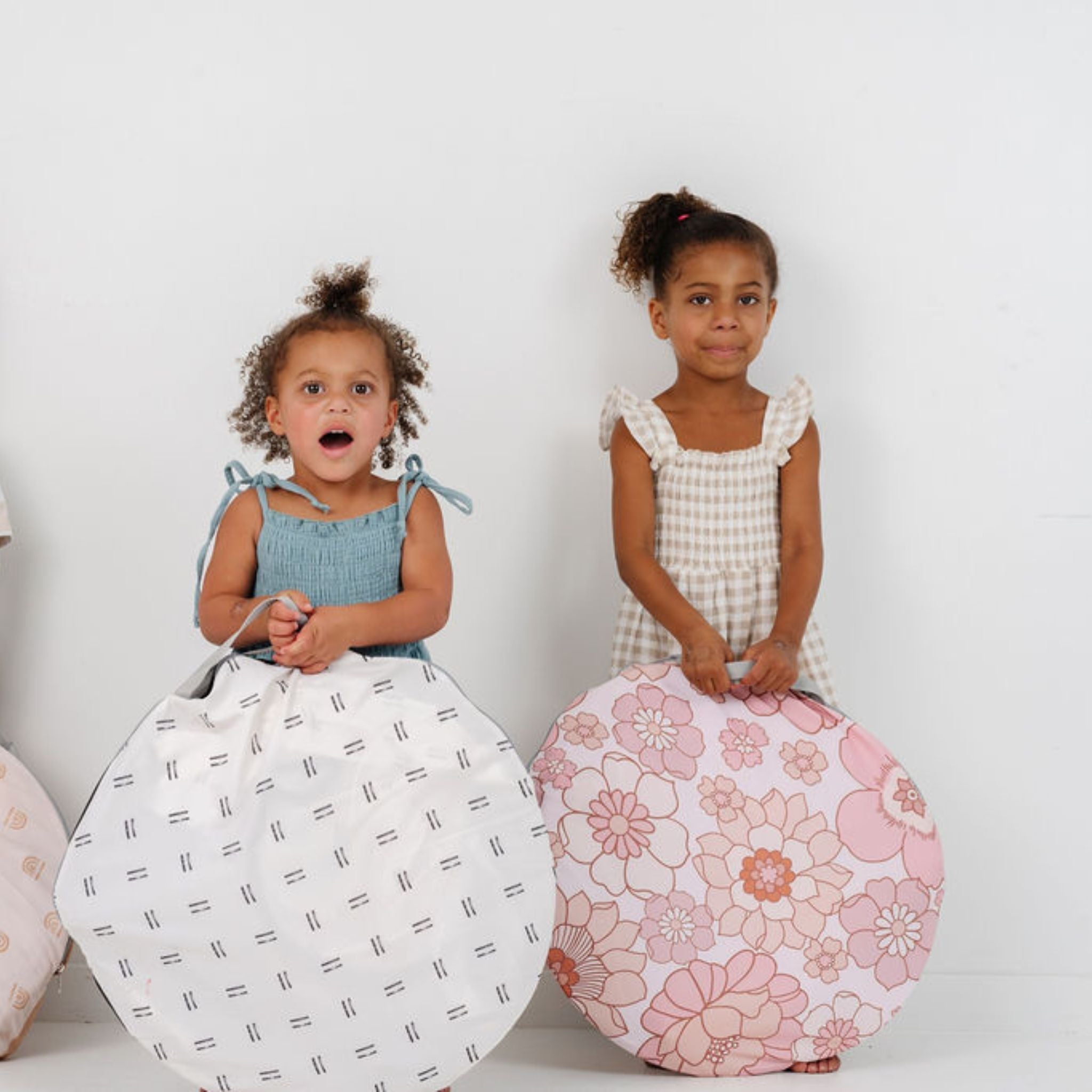 Blooms Play Tent - Tenth & Pine - Play Tent -