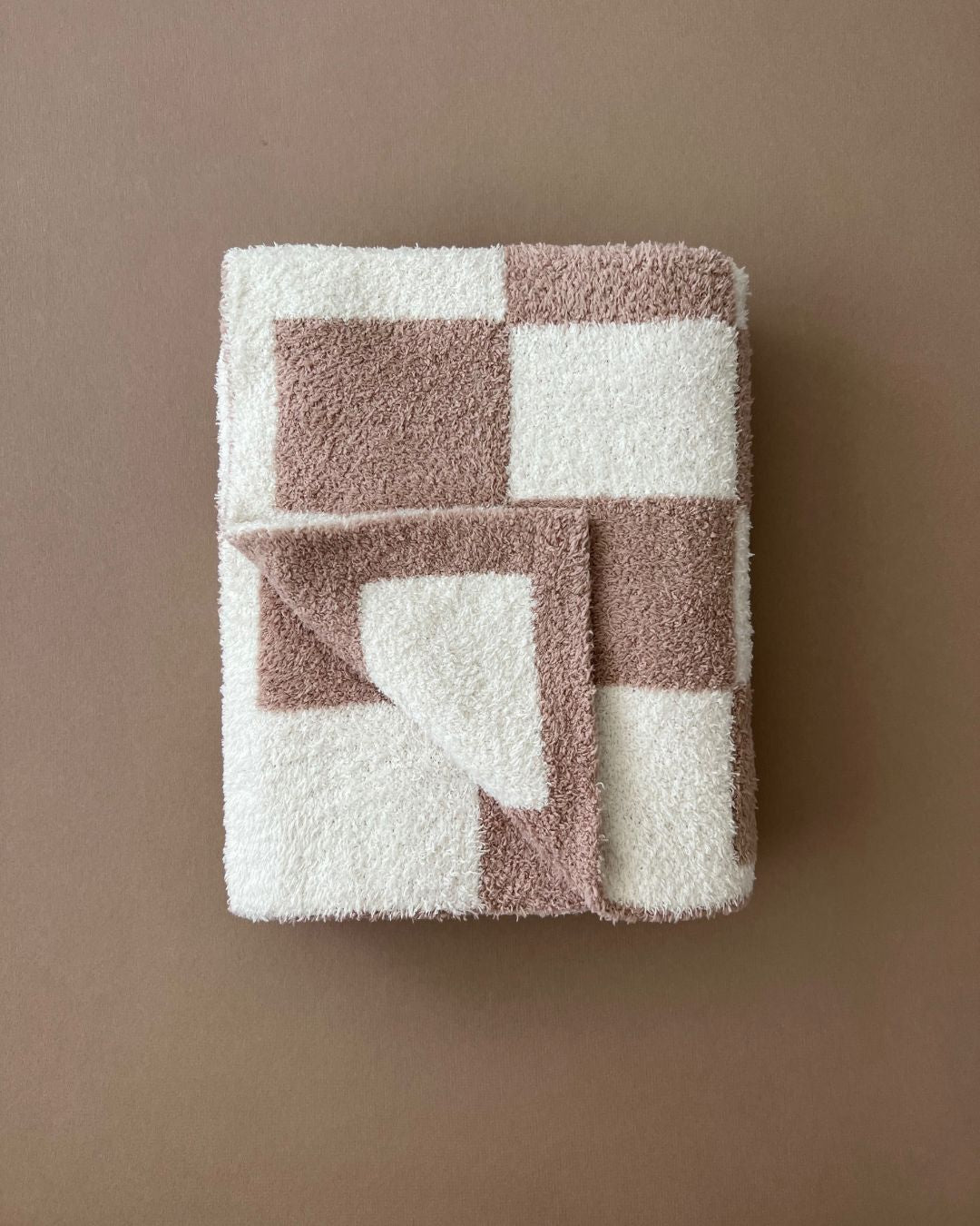 Checkered Plush Blanket | Latte - Tenth & Pine - Plush Blanket -
