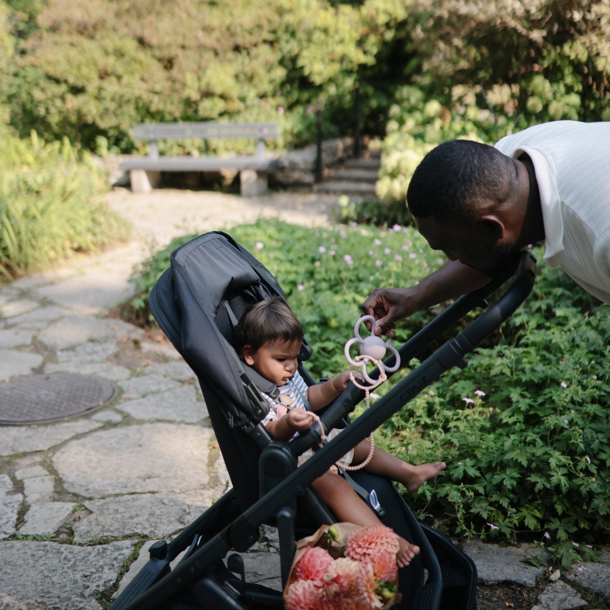 Daisy Rattle Teether - Tenth & Pine - toys - Dusty Rose