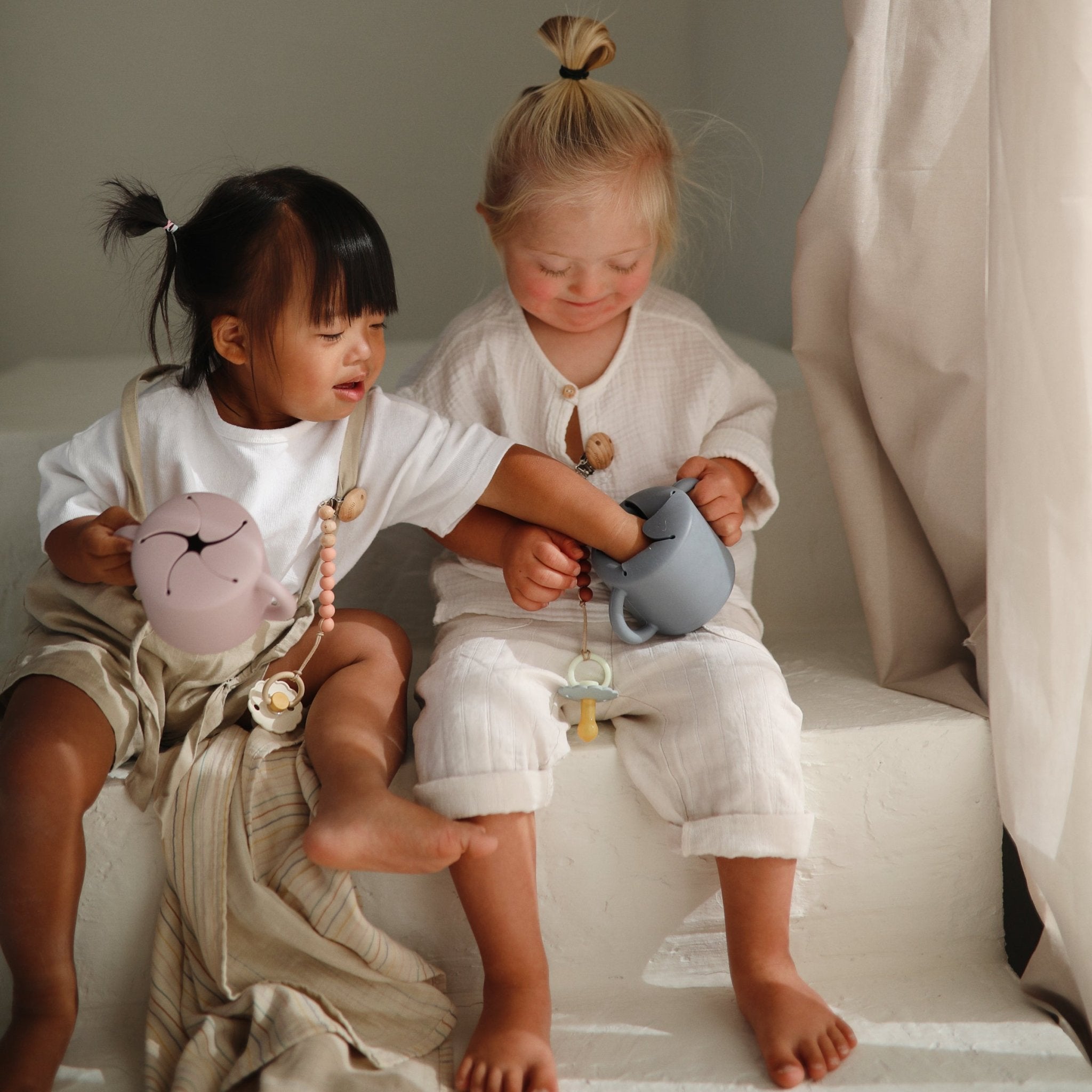 FRIGG Daisy Night Natural Rubber Pacifier 2 - Pack - Tenth & Pine - FRIGG PACIFIERS - 6 - 18 months - Croissant/Cream