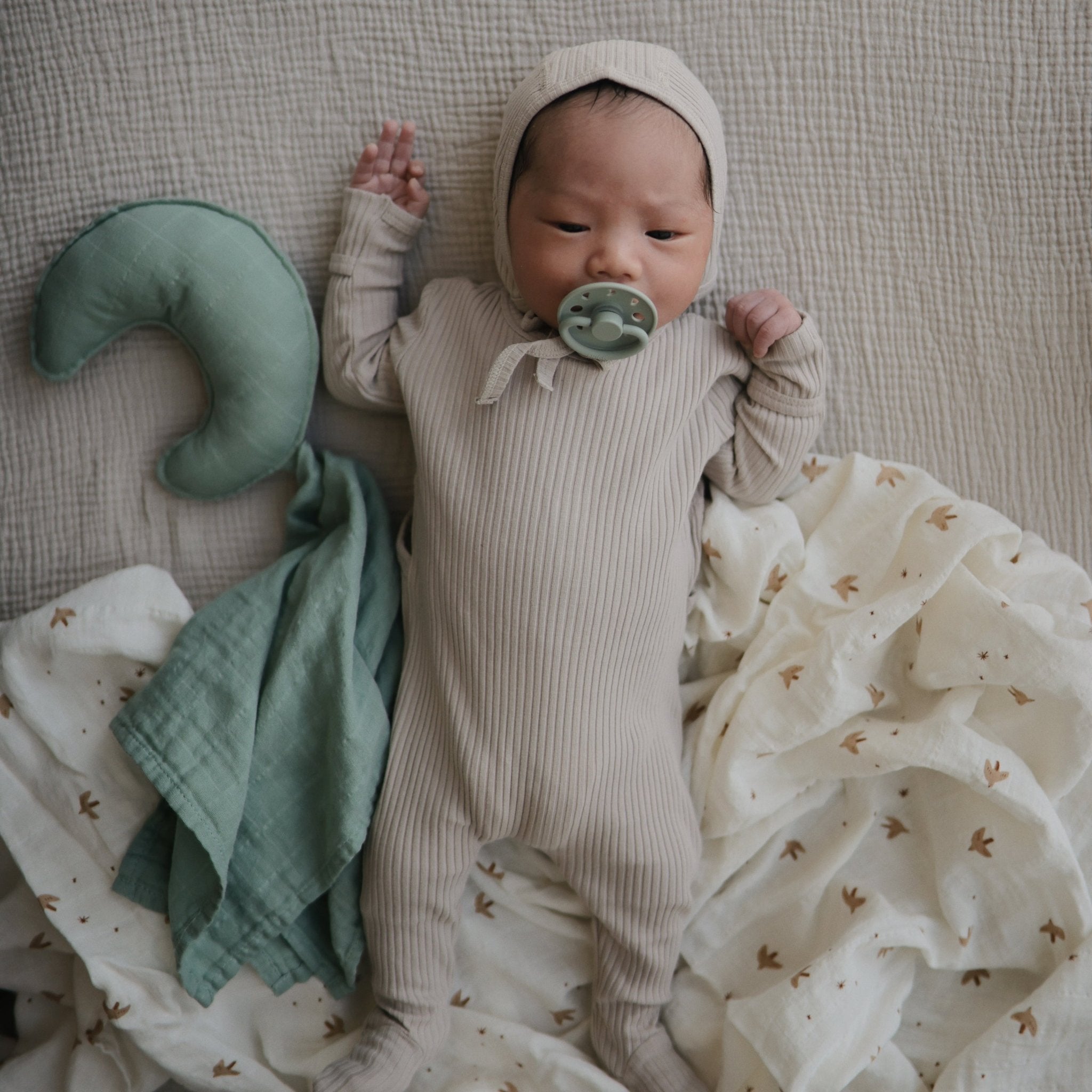 FRIGG Moon Silicone Pacifier 2 - Pack - Tenth & Pine - FRIGG PACIFIERS - 6 - 18 months - Soft Lilac/Daffodil