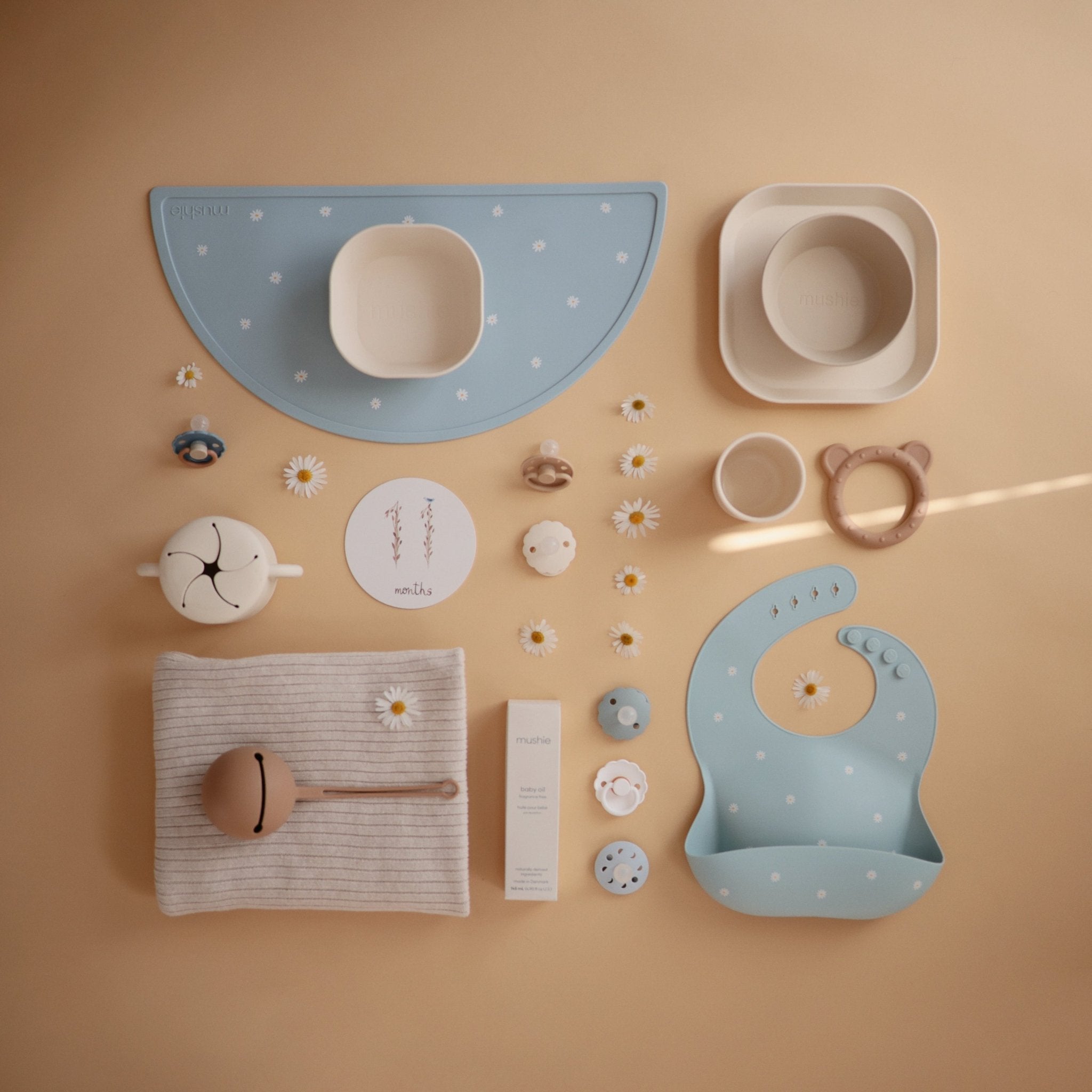 FRIGG Moon Silicone Pacifier 2 - Pack - Tenth & Pine - FRIGG PACIFIERS - 6 - 18 months - Soft Lilac/Daffodil