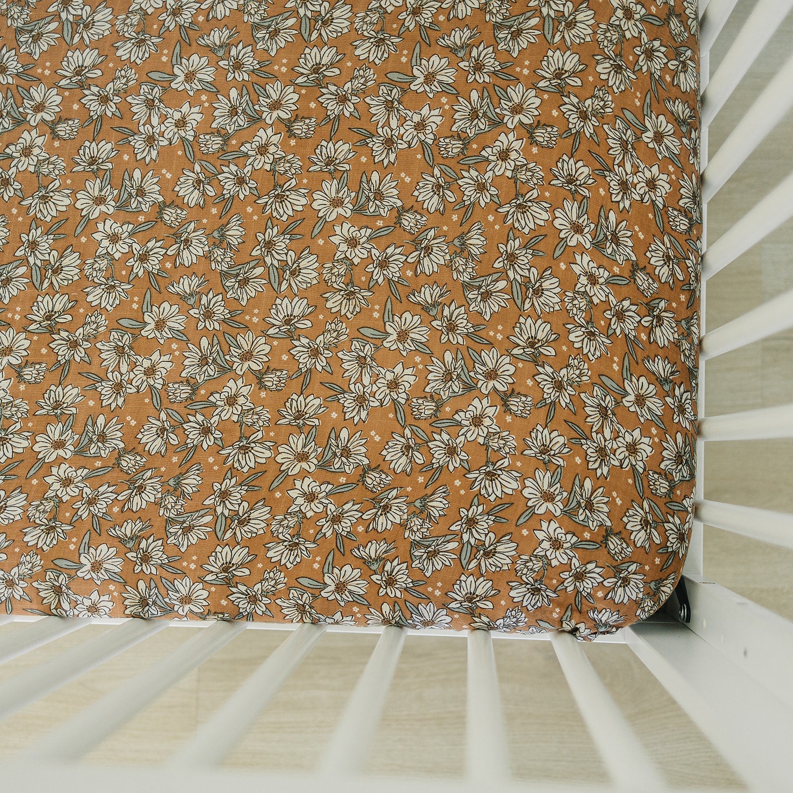 Magnolia Muslin Crib Sheet - Tenth & Pine -