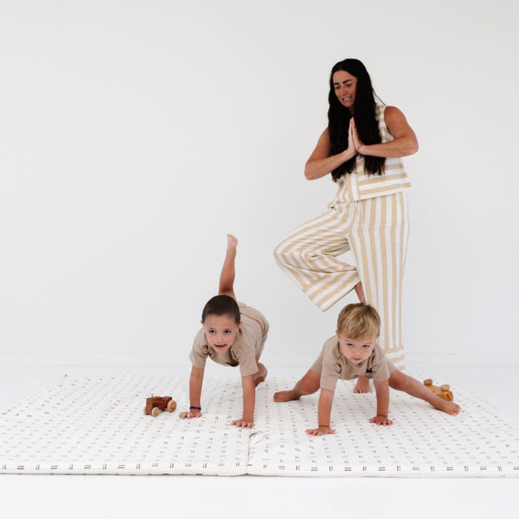 Mudcloth Vegan Leather Mat - Tenth & Pine - Vegan Leather Padded Mat - Epic