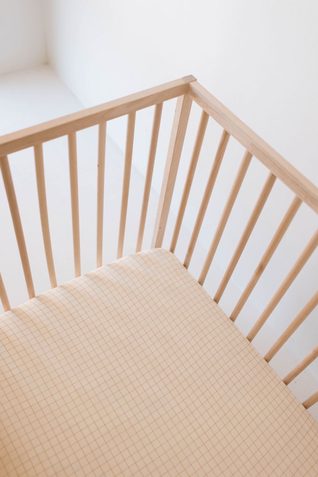 Muslin Crib Sheet | Golden Grid - Tenth & Pine -