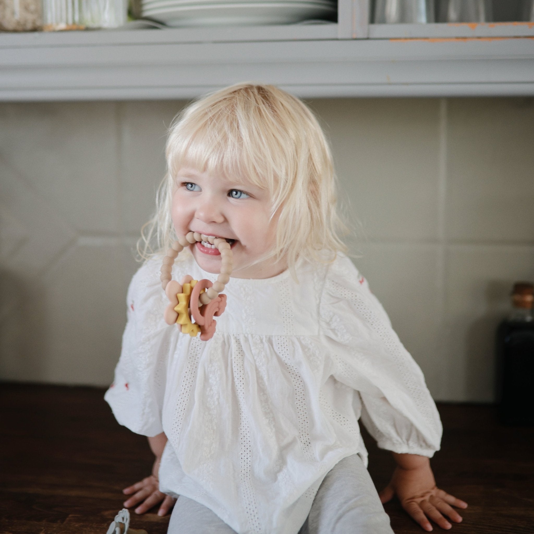 Nature Teething Ring - Tenth & Pine - teether -