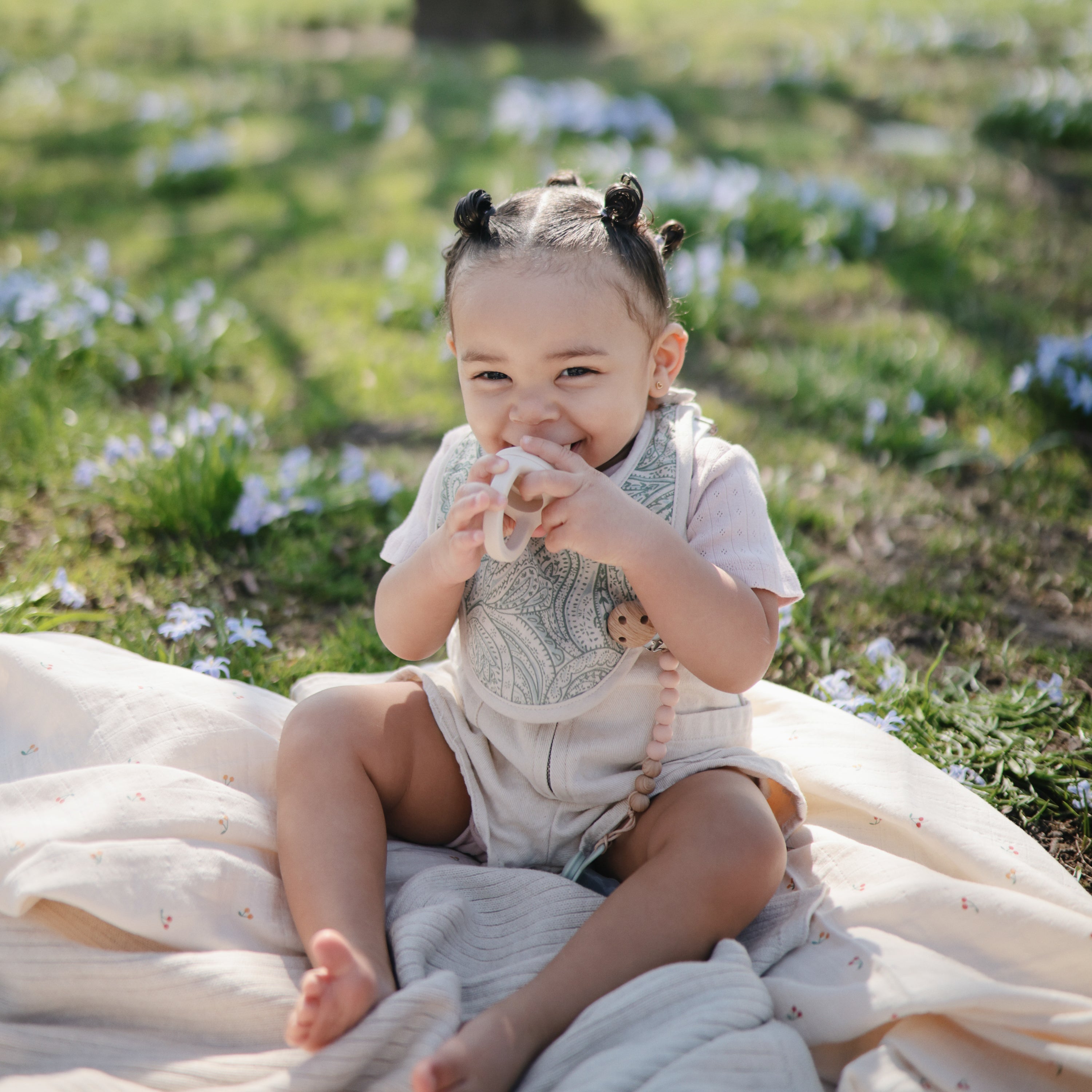 Silicone Pacifier Clip | Eva - Tenth & Pine - Pacifier Clip - Black