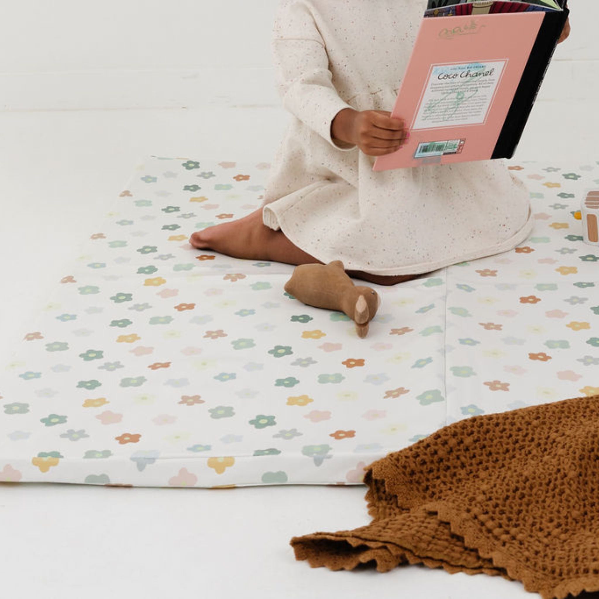 Playful Posies Vegan Leather Mat - Tenth & Pine - Vegan Leather Padded Mat - Epic