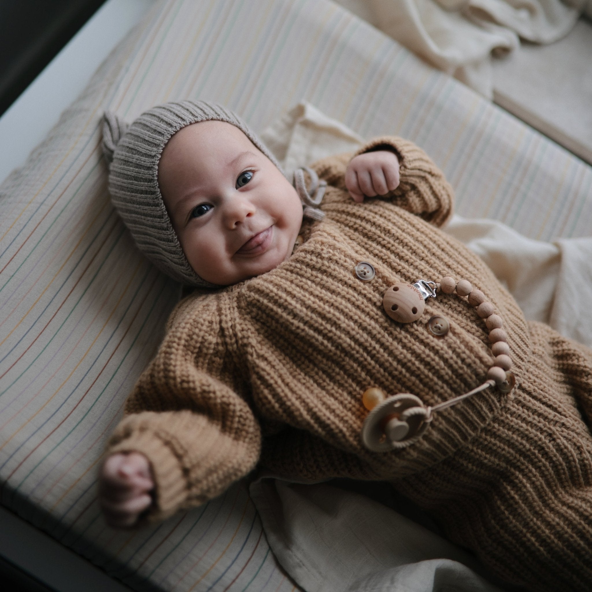 Silicone Pacifier Clip | Hera - Tenth & Pine - Pacifier Clip - Tradewinds