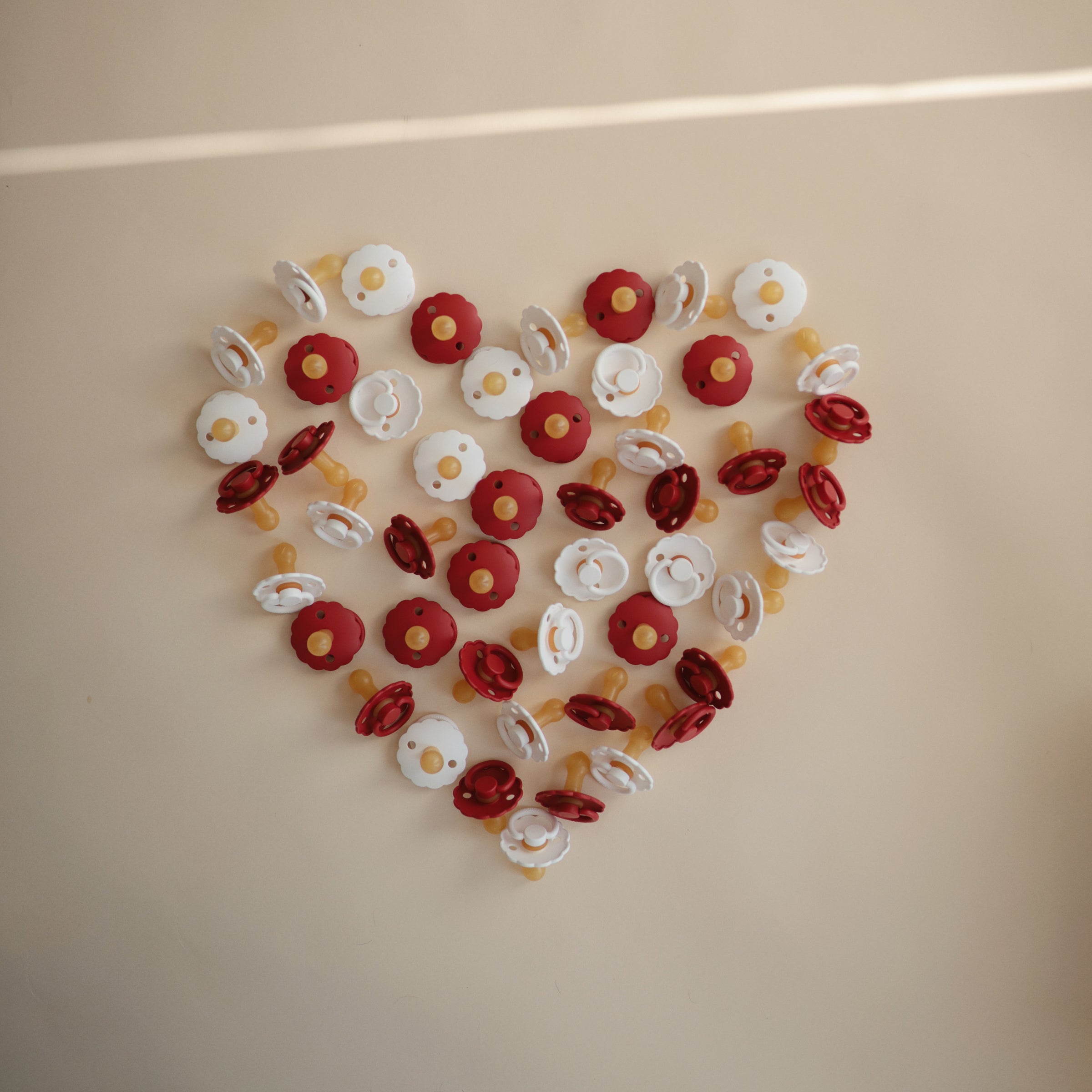 FRIGG Daisy Natural Rubber Pacifier 2 - Pack - Tenth &amp; Pine - FRIGG PACIFIERS - 6 - 18 months - Pink Cream/Poppy