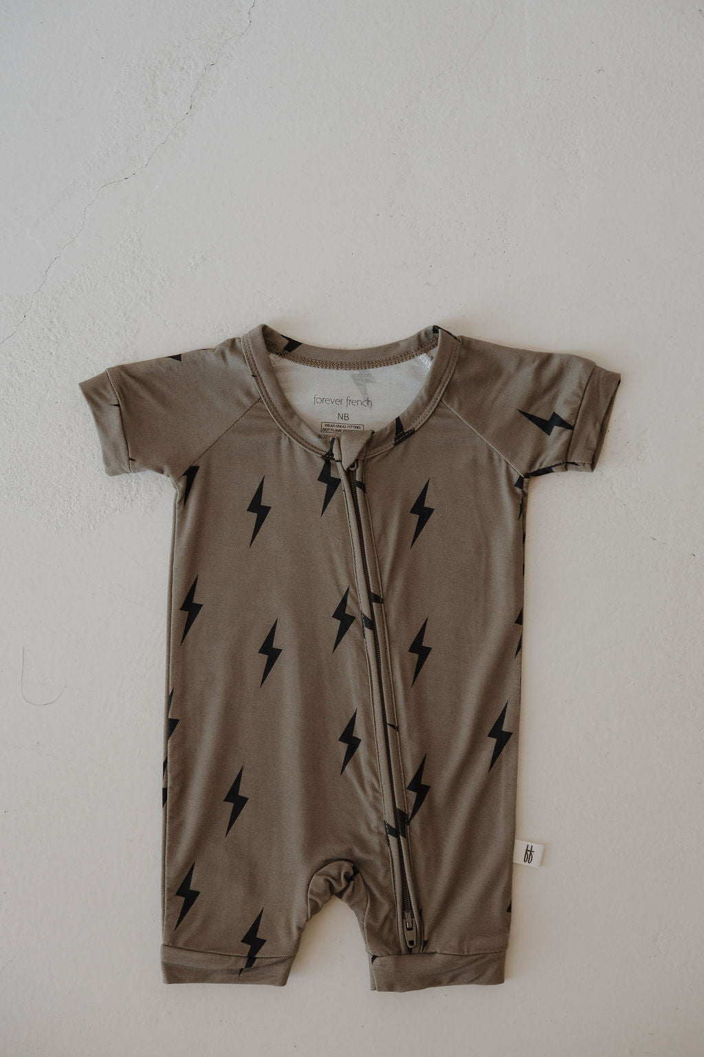 Shortie Bamboo Zip | Brown &amp; Black Lightning Bolt