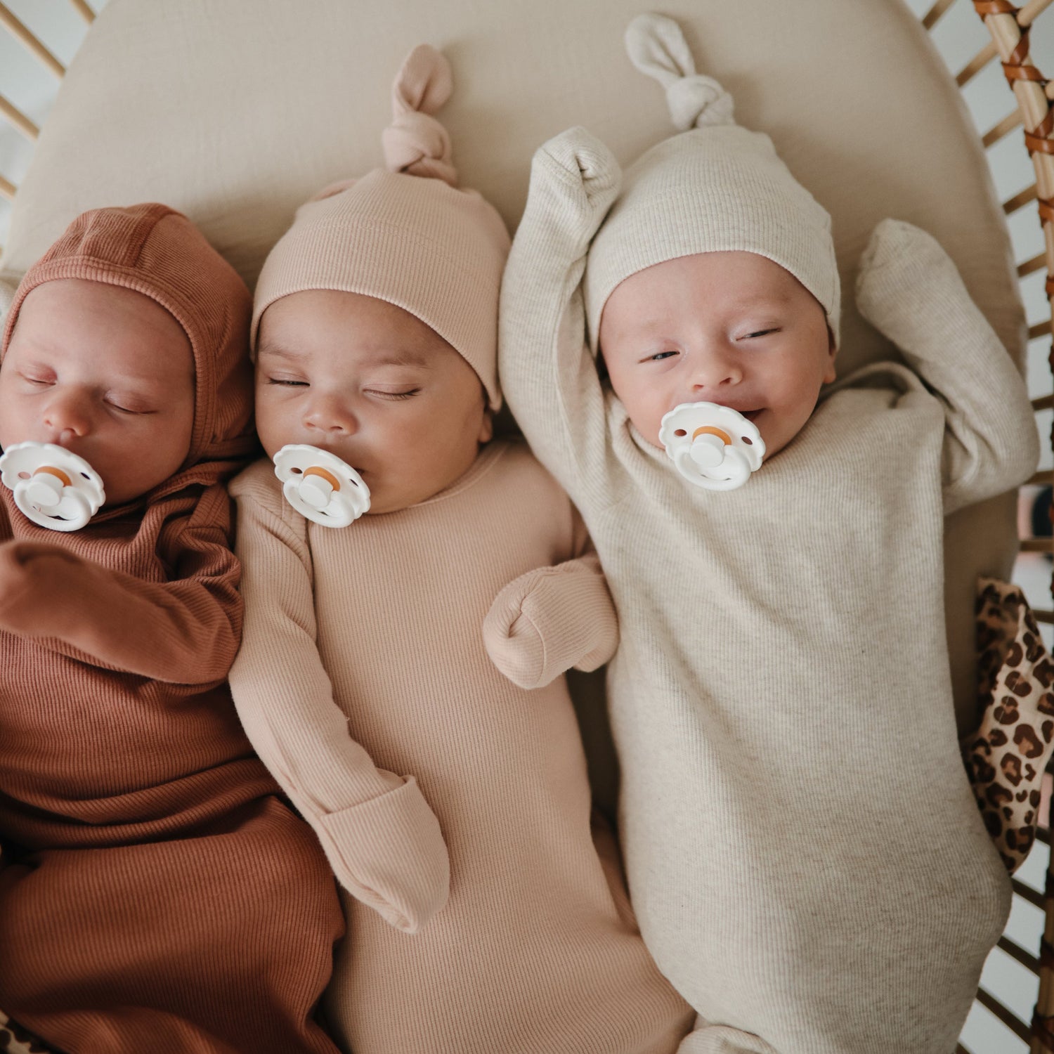 FRIGG Daisy Natural Rubber Pacifier 2 - Pack - Tenth &amp; Pine - FRIGG PACIFIERS - 0 - 6 months - Blush/Cream