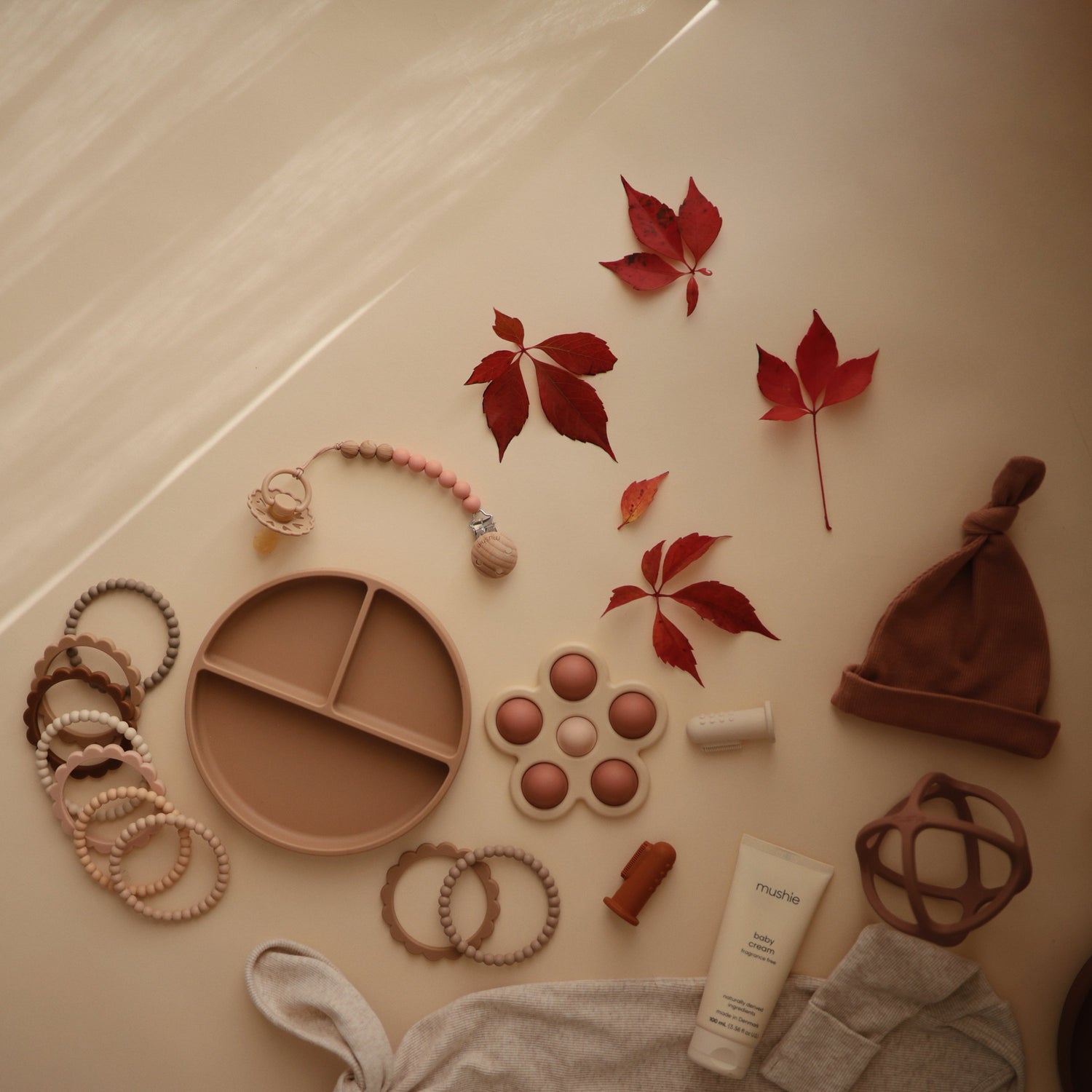 FRIGG Andersen Fairytale Natural Rubber Pacifier 2 - Pack - Tenth &amp; Pine - FRIGG PACIFIERS - 6 - 18 months - Twilight Mauve/Primrose