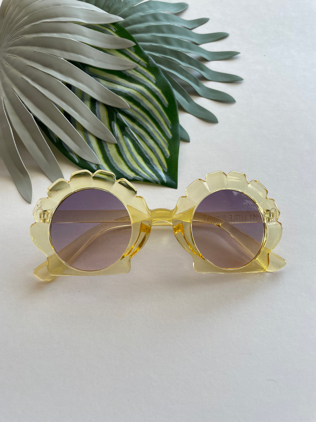 Round Seashell Sunglasses - Lemon Yellow