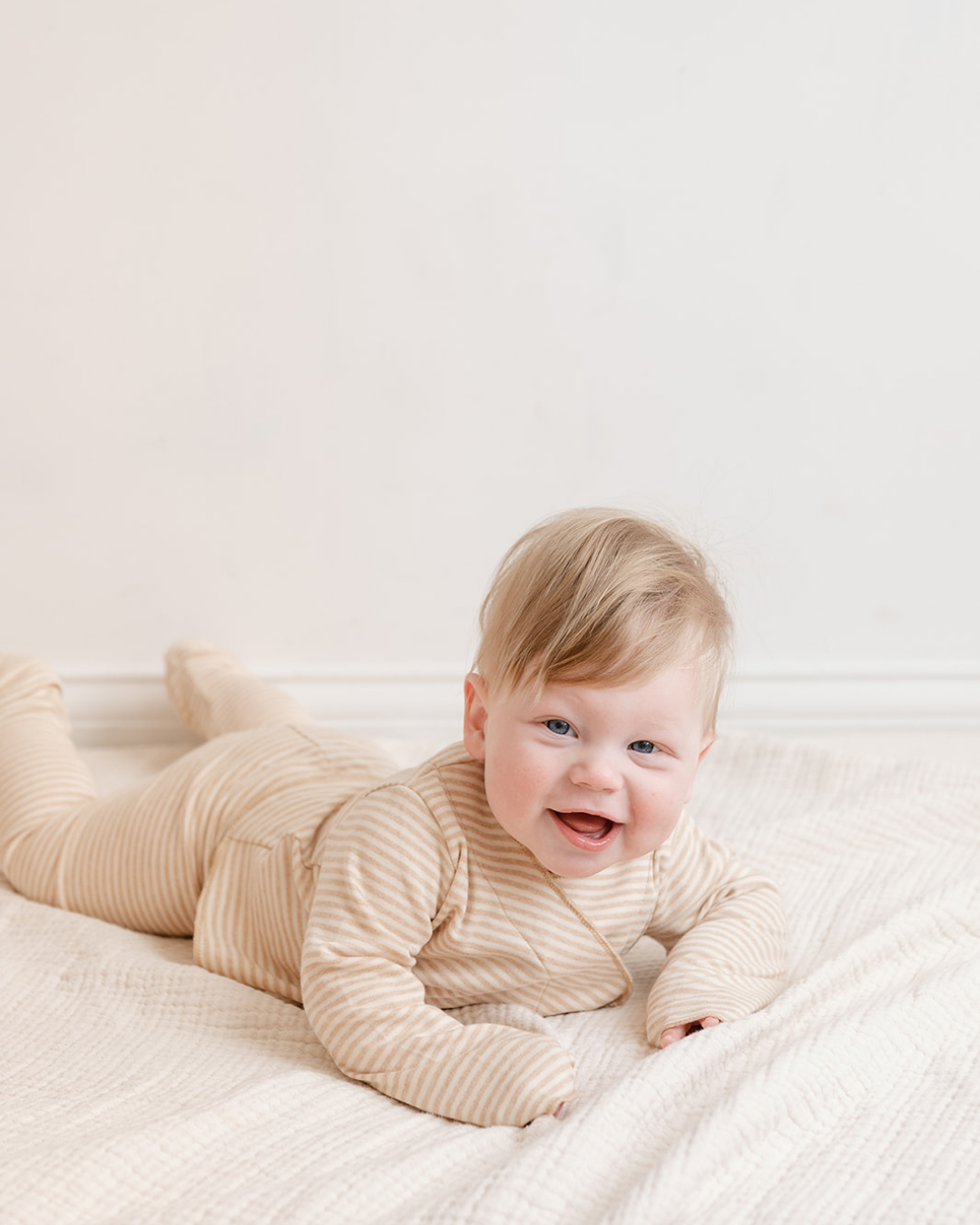 Riley Magnetic Baby Set in Stripes