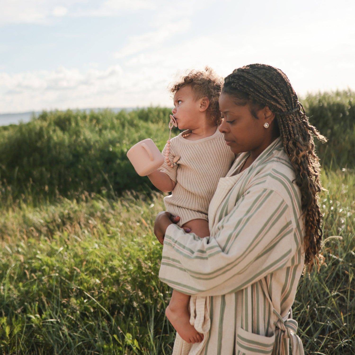 Silicone Pacifier Clip | Eva - Tenth &amp; Pine - Pacifier Clip - Black