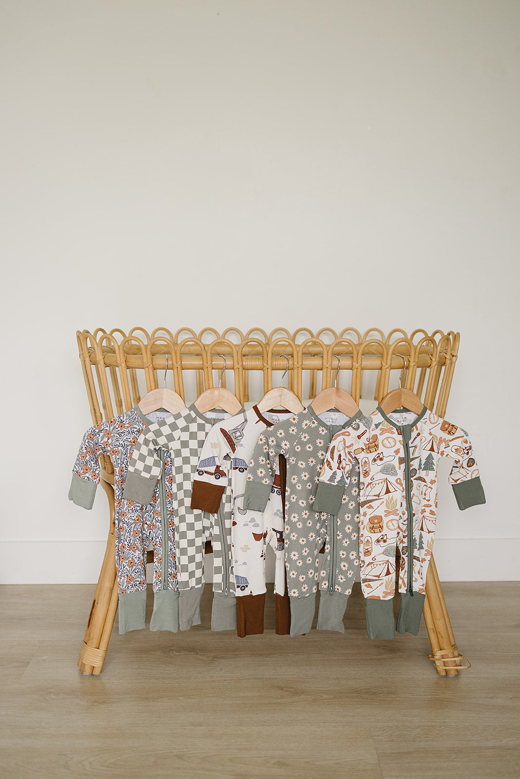 Light Green Daisy Bamboo Zipper