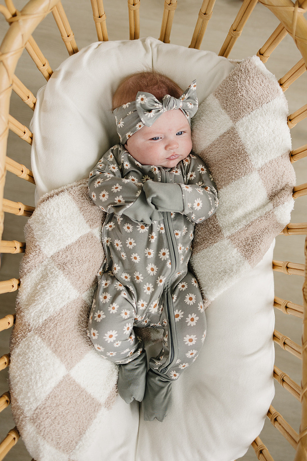 Light Green Daisy Bamboo Zipper