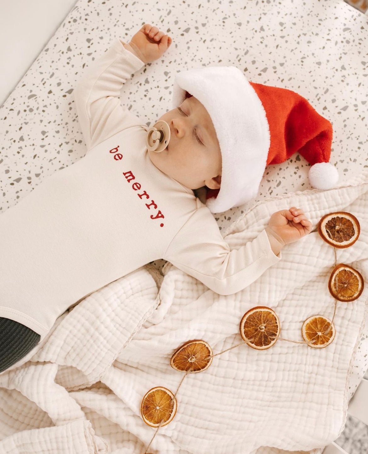 Baby Be Merry Graphic Long Sleeve Organic Bodysuit - Tenth &amp; Pine - Long Sleeve Onesie - 0 - 3M