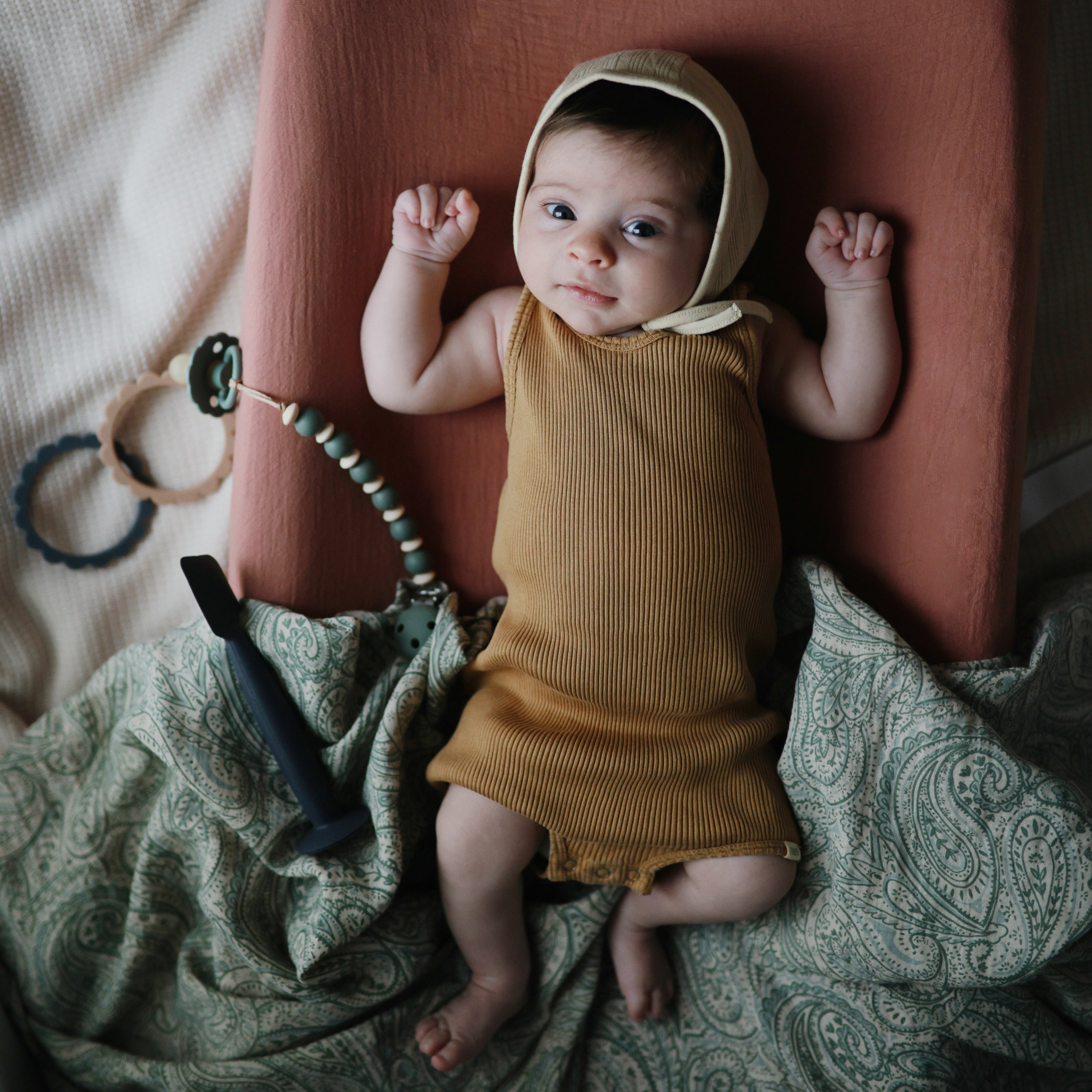 FRIGG Daisy Natural Rubber Pacifier 2 - Pack - Tenth &amp; Pine - FRIGG PACIFIERS - 6 - 18 months - Pink Cream/Poppy