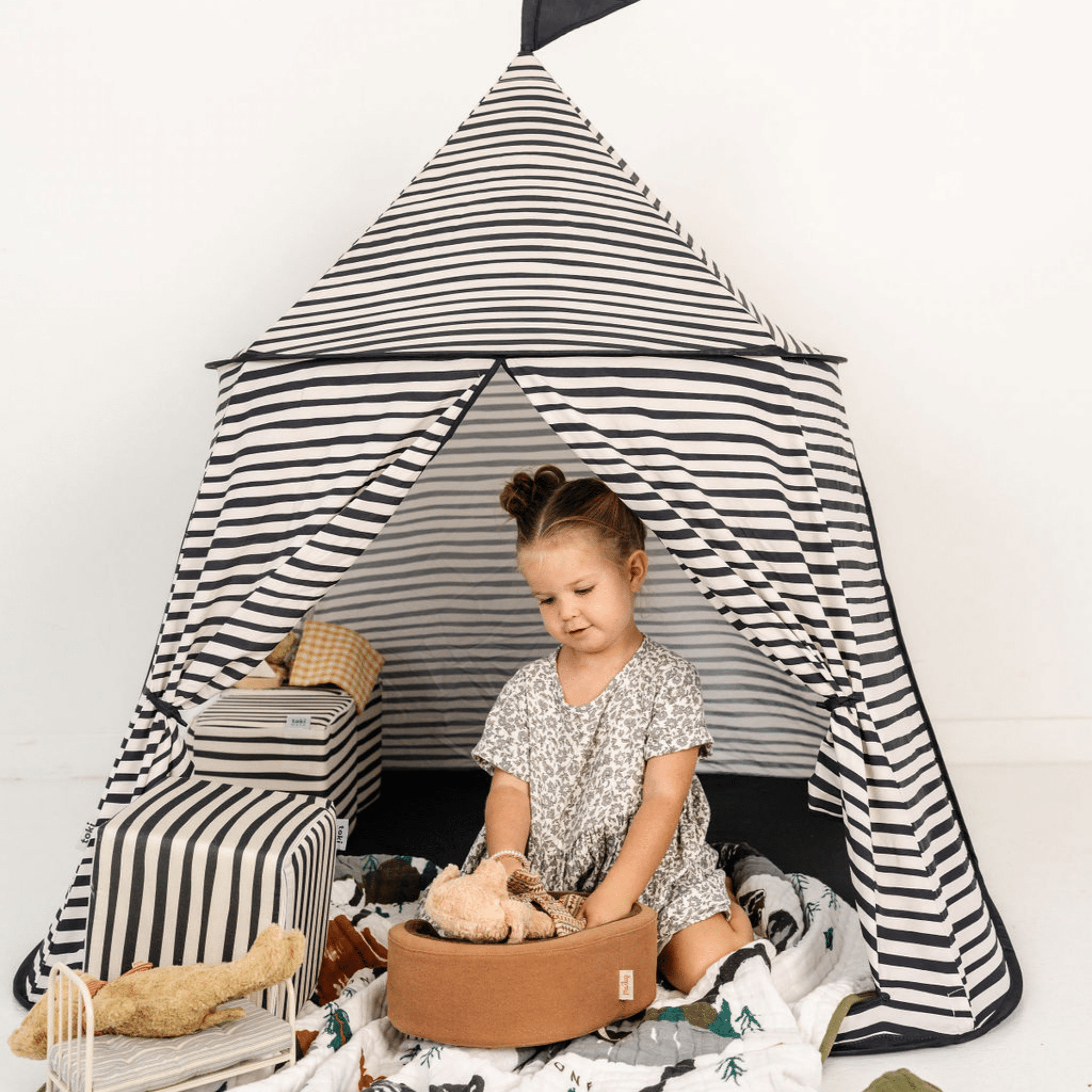 Bold Stripe Play Tent - Tenth &amp; Pine - Play Tent - 