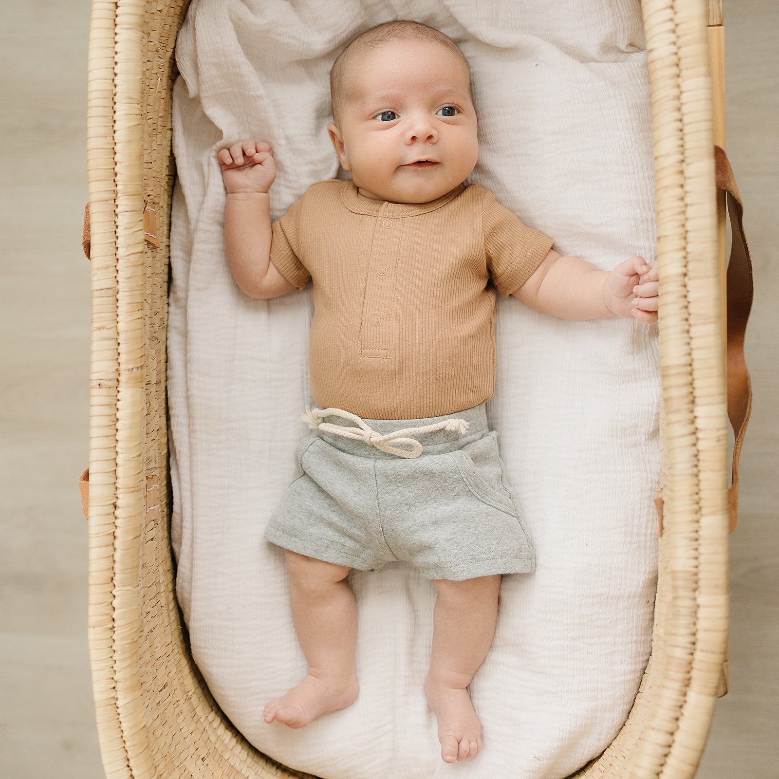 Cafe Organic Cotton Ribbed Snap Bodysuit - Tenth &amp; Pine - NB - Mebie Baby