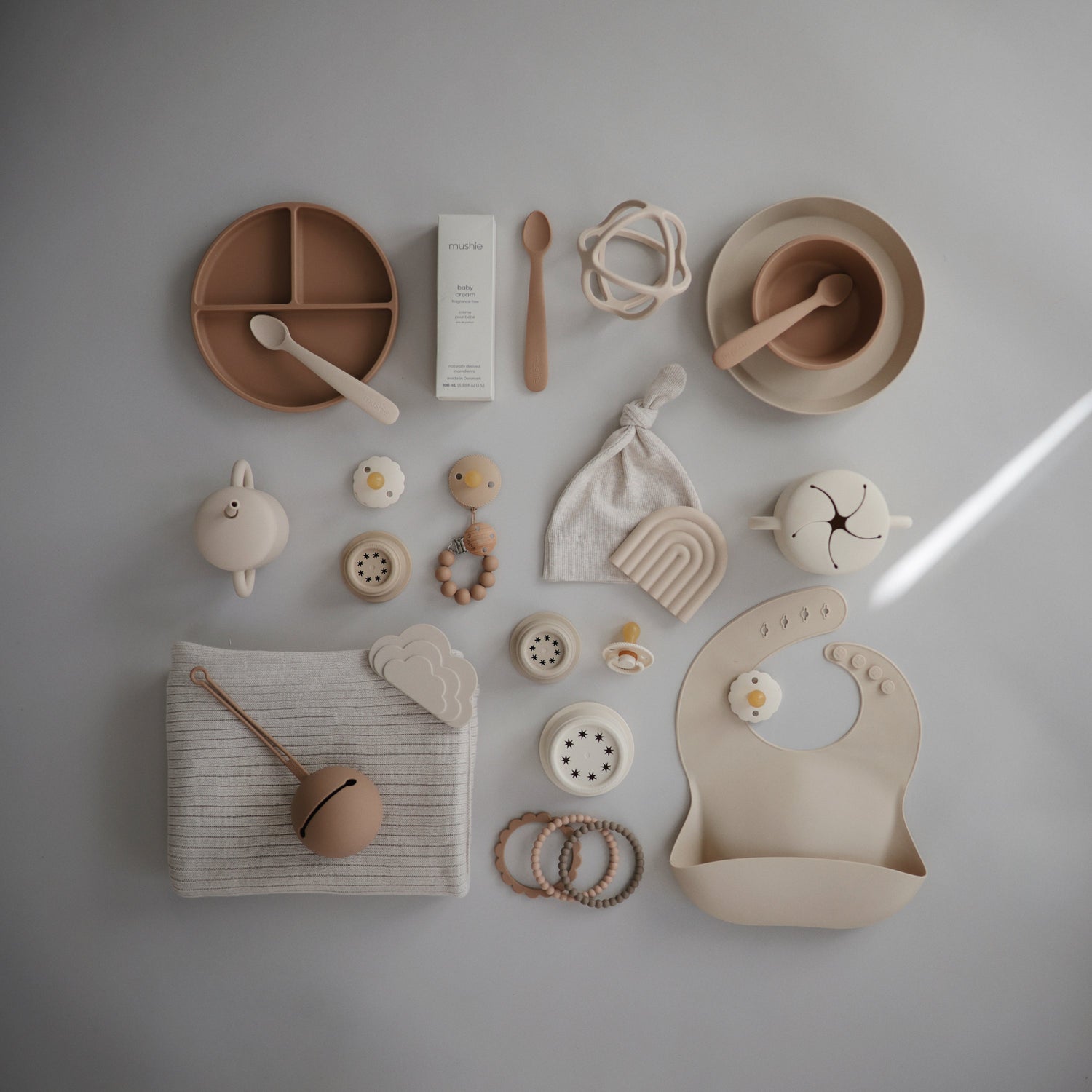 FRIGG Rope Natural Rubber Pacifier 2 - Pack - Tenth &amp; Pine - FRIGG PACIFIERS - 6 - 18 months - Cream/Green Tea