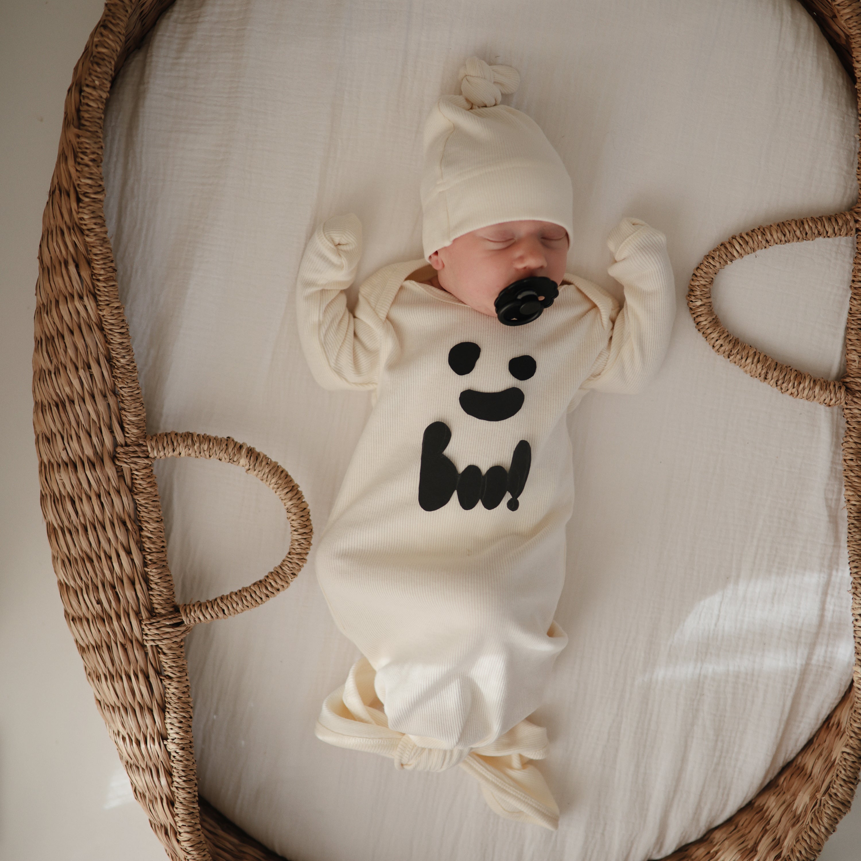 FRIGG Daisy Natural Rubber Pacifier 2 - Pack - Tenth &amp; Pine - FRIGG PACIFIERS - 6 - 18 months - Pink Cream/Poppy