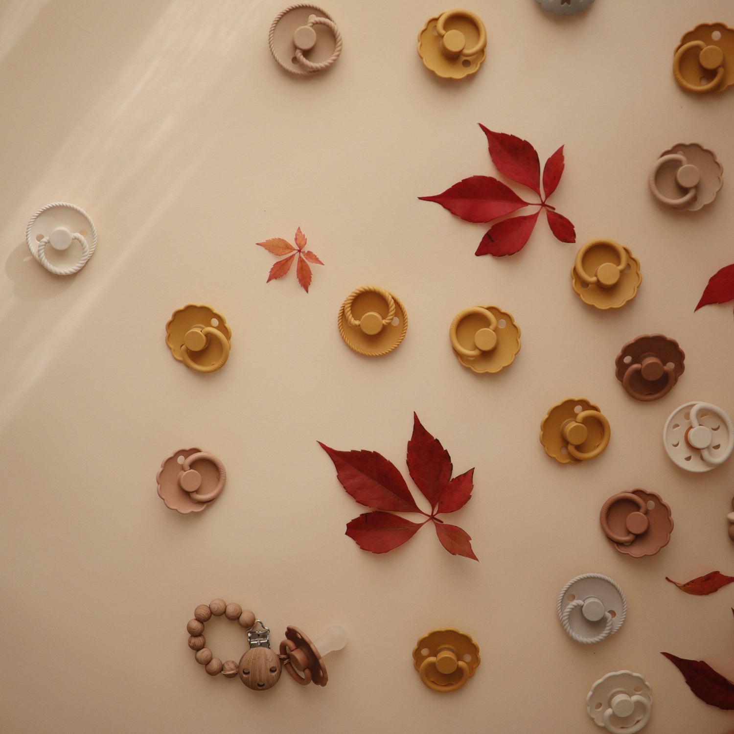 FRIGG Rope Natural Rubber Pacifier 2 - Pack - Tenth &amp; Pine - FRIGG PACIFIERS - 6 - 18 months - Cream/Green Tea