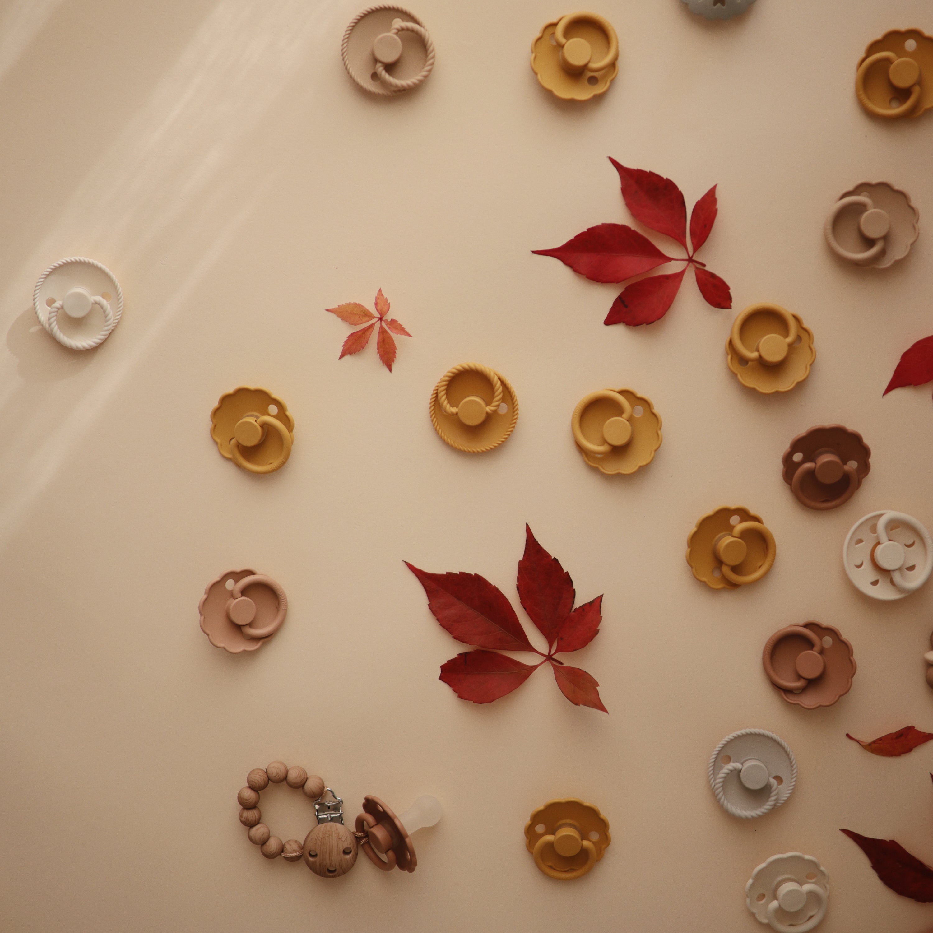 FRIGG Rope Natural Rubber Pacifier 2 - Pack - Tenth &amp; Pine - FRIGG PACIFIERS - 6 - 18 months - Cream/Green Tea