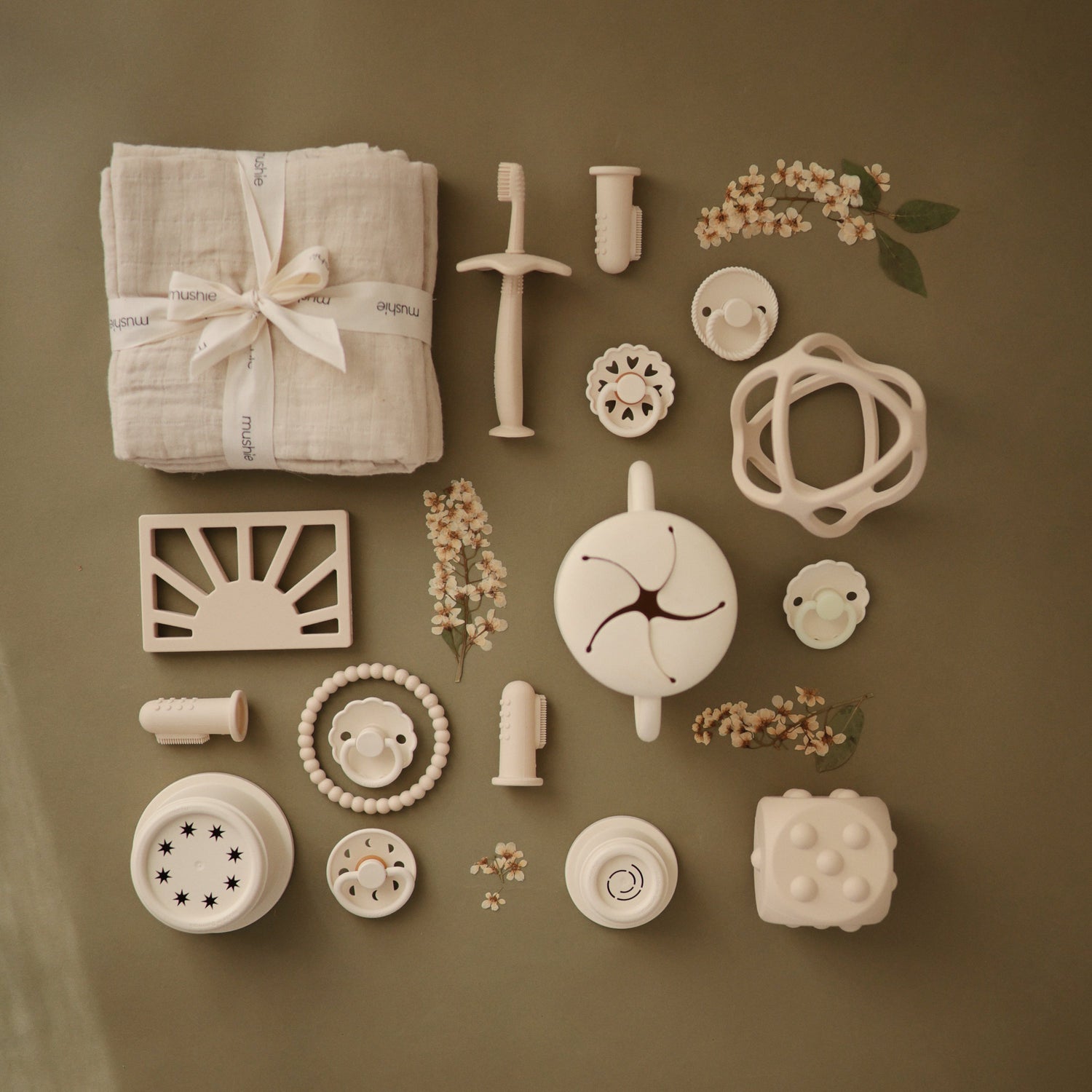 FRIGG Moon Silicone Pacifier 2 - Pack - Tenth &amp; Pine - FRIGG PACIFIERS - 6 - 18 months - Soft Lilac/Daffodil