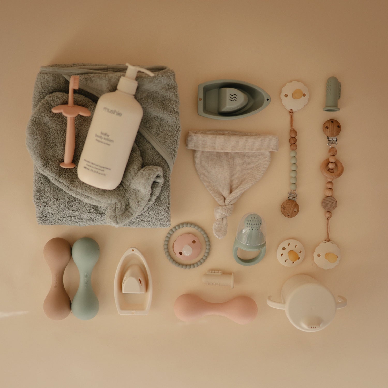 Silicone Pacifier Clip | Eva - Tenth &amp; Pine - Pacifier Clip - Black