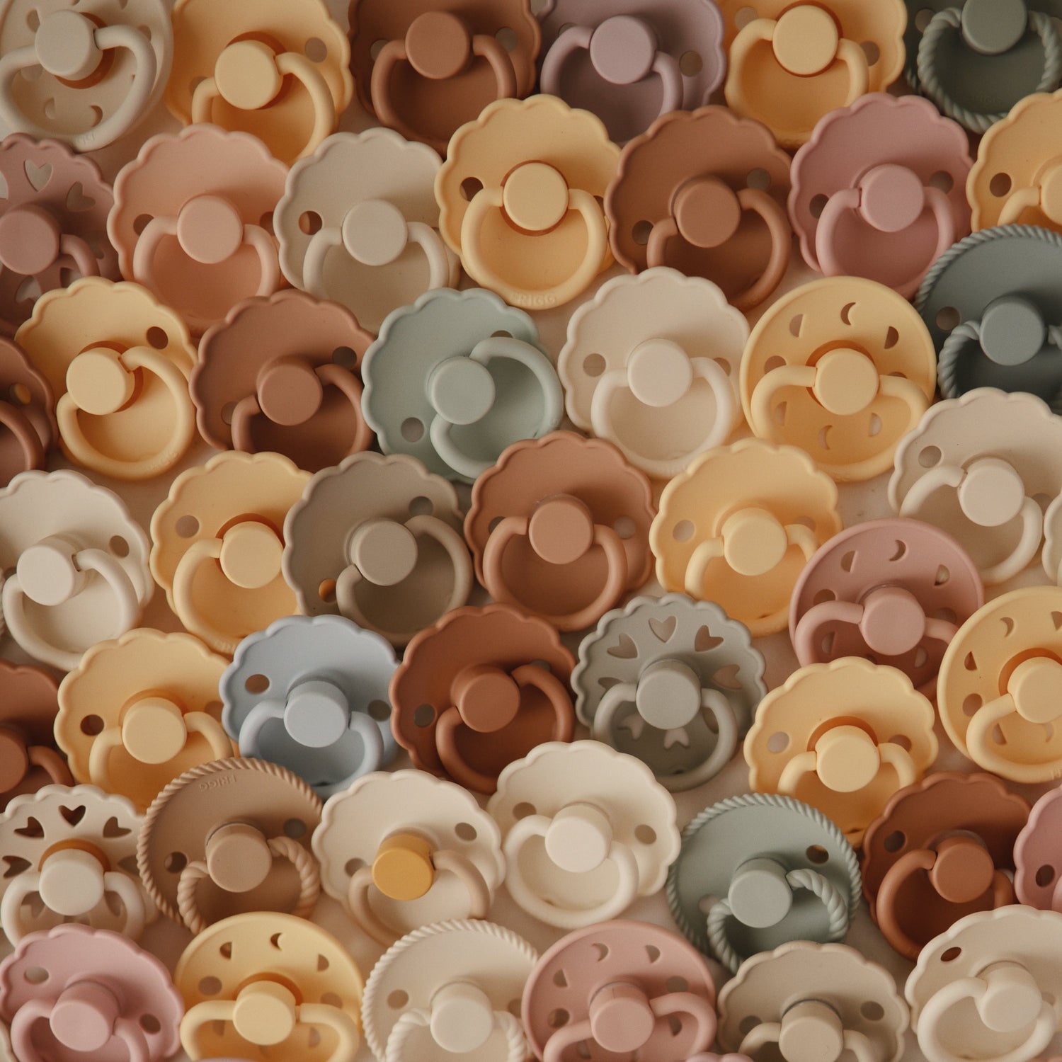 FRIGG Andersen Fairytale Natural Rubber Pacifier 2 - Pack - Tenth &amp; Pine - FRIGG PACIFIERS - 6 - 18 months - Twilight Mauve/Primrose