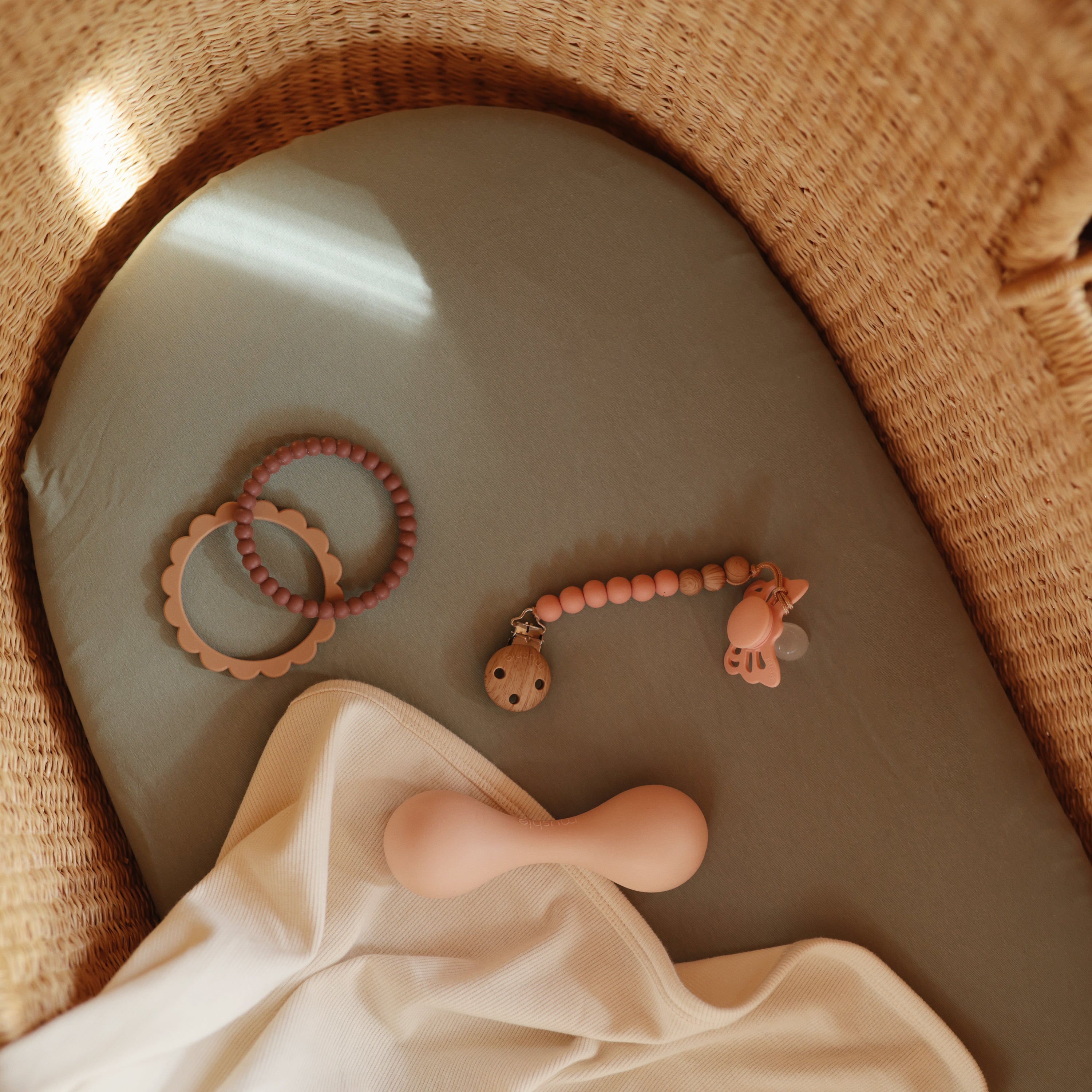 Silicone Pacifier Clip | Eva - Tenth &amp; Pine - Pacifier Clip - Black