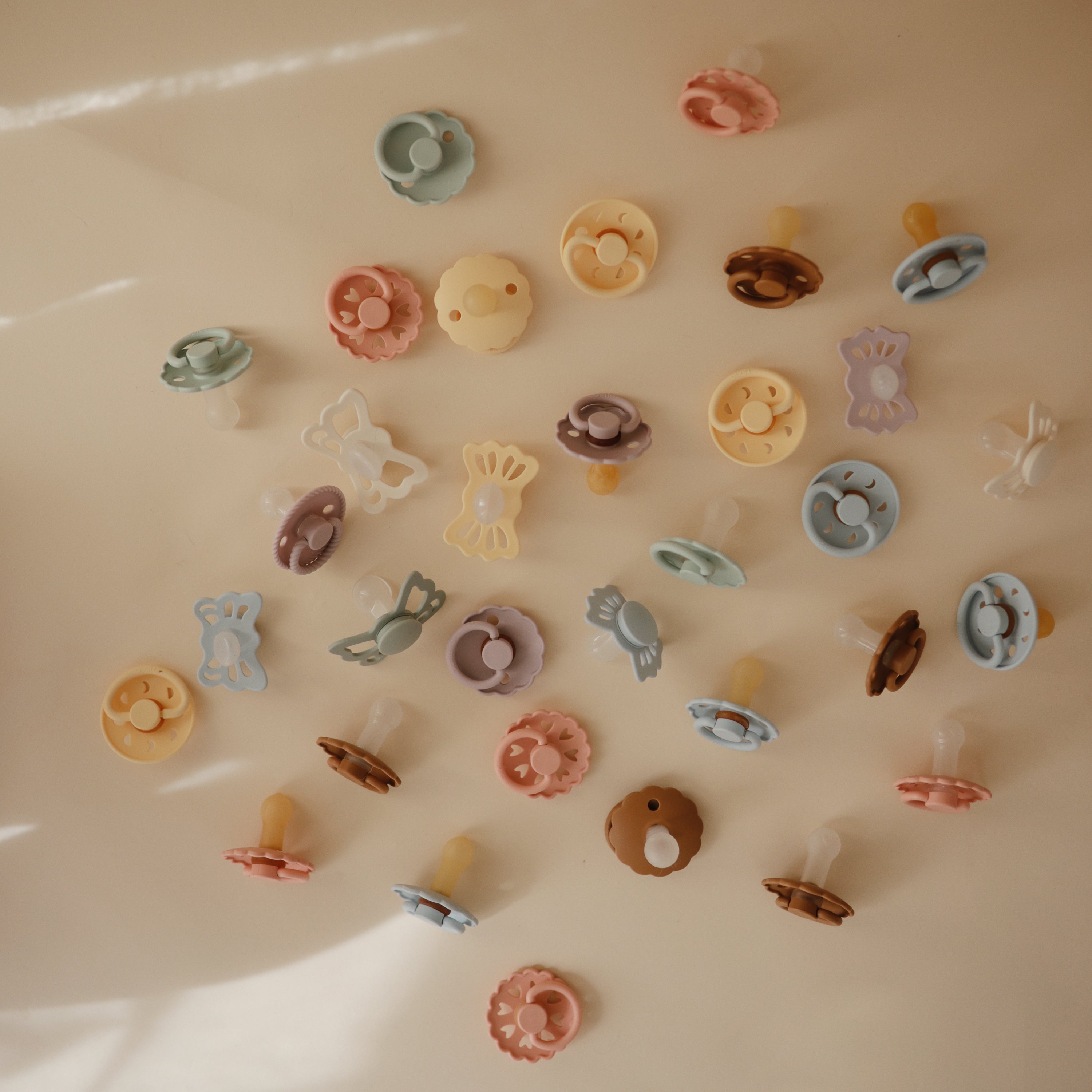 FRIGG Moon Natural Rubber Pacifier 2 - Pack - Tenth &amp; Pine - FRIGG PACIFIERS - 6 - 18 months - Sage/Portobello