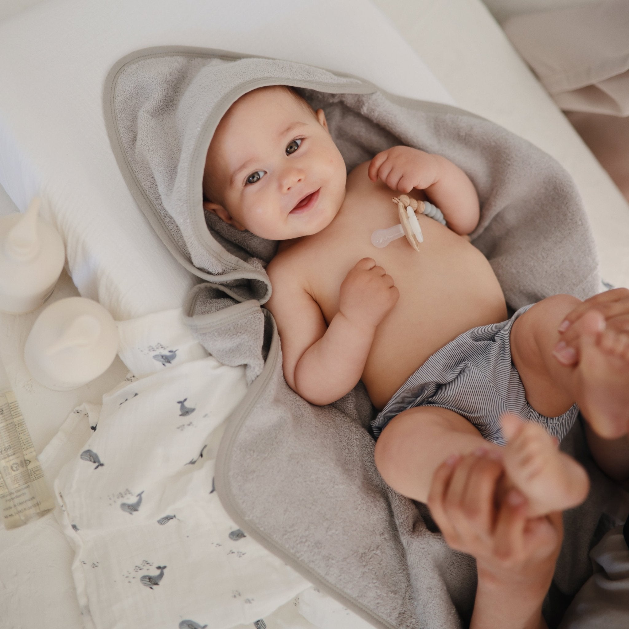 FRIGG Daisy Night Silicone Pacifier 2 - Pack - Tenth &amp; Pine - FRIGG PACIFIERS - 6 - 18 months - Portobello/Croissant