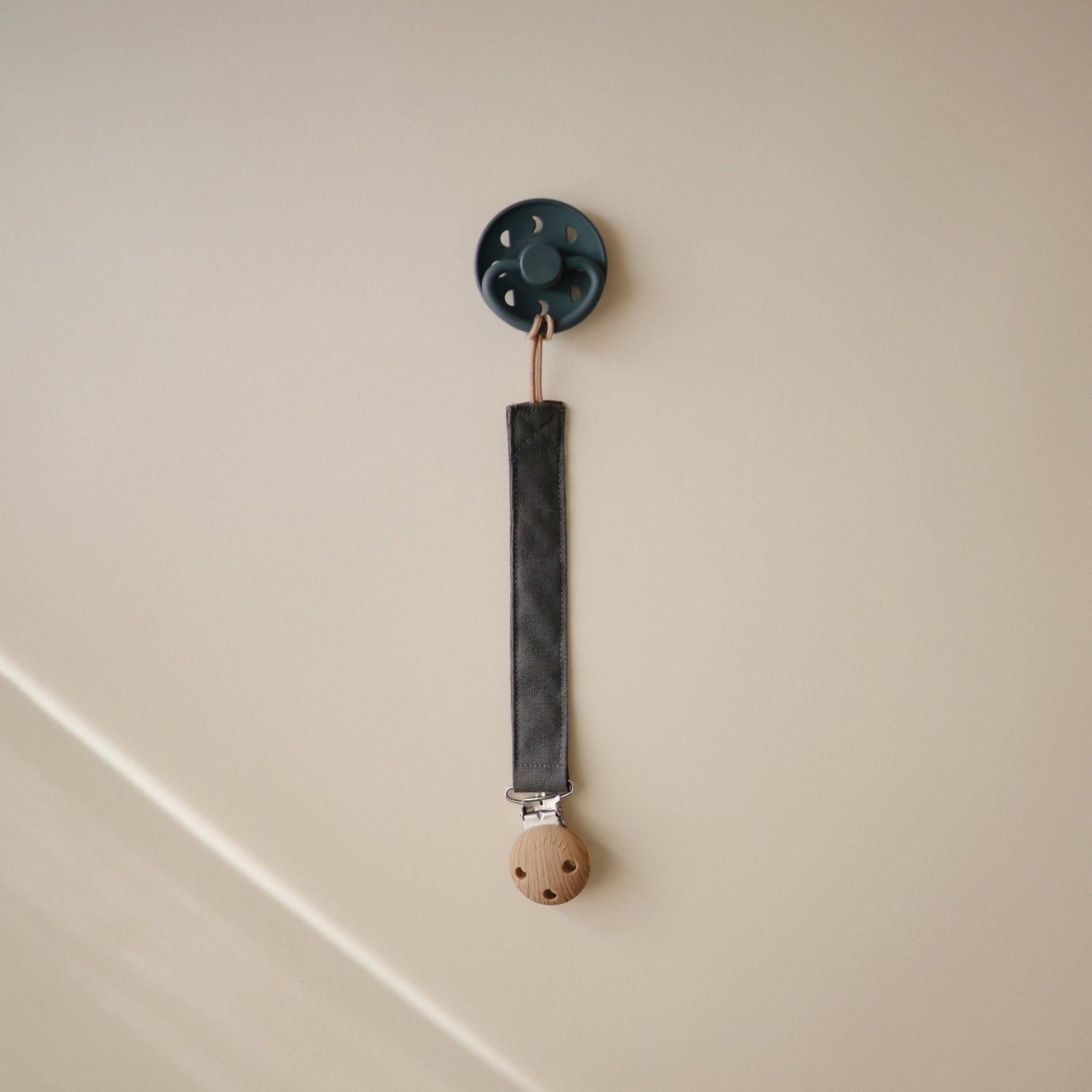 Linen Pacifier Clip 2 - Pack - Tenth &amp; Pine - Pacifier Clip - Blush/Cream