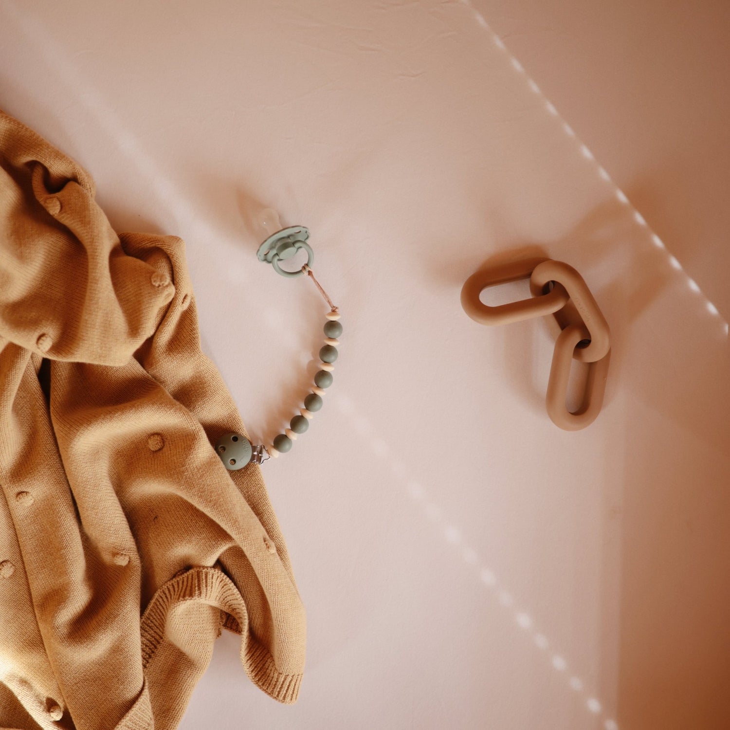 Links Teether - Tenth &amp; Pine - teether - Dried Thyme