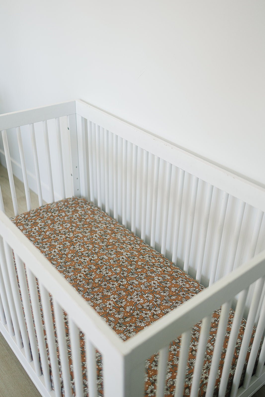 Magnolia Muslin Crib Sheet - Tenth & Pine -