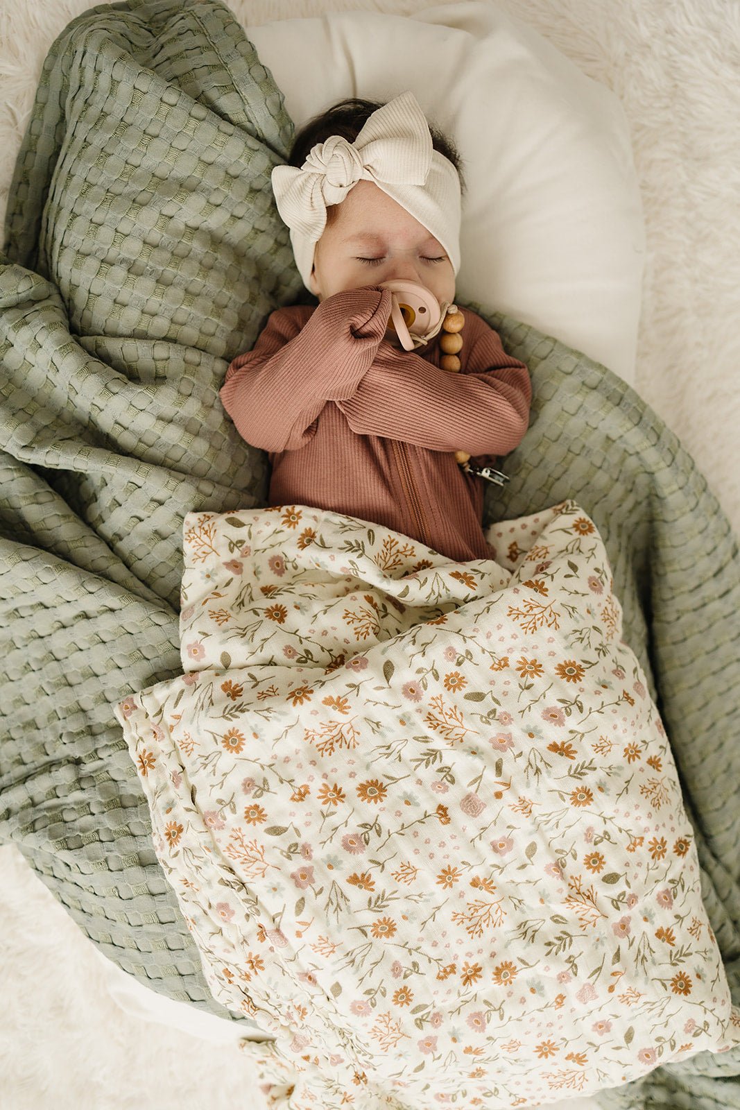 Meadow Floral Muslin Swaddle Blanket - Tenth &amp; Pine - 