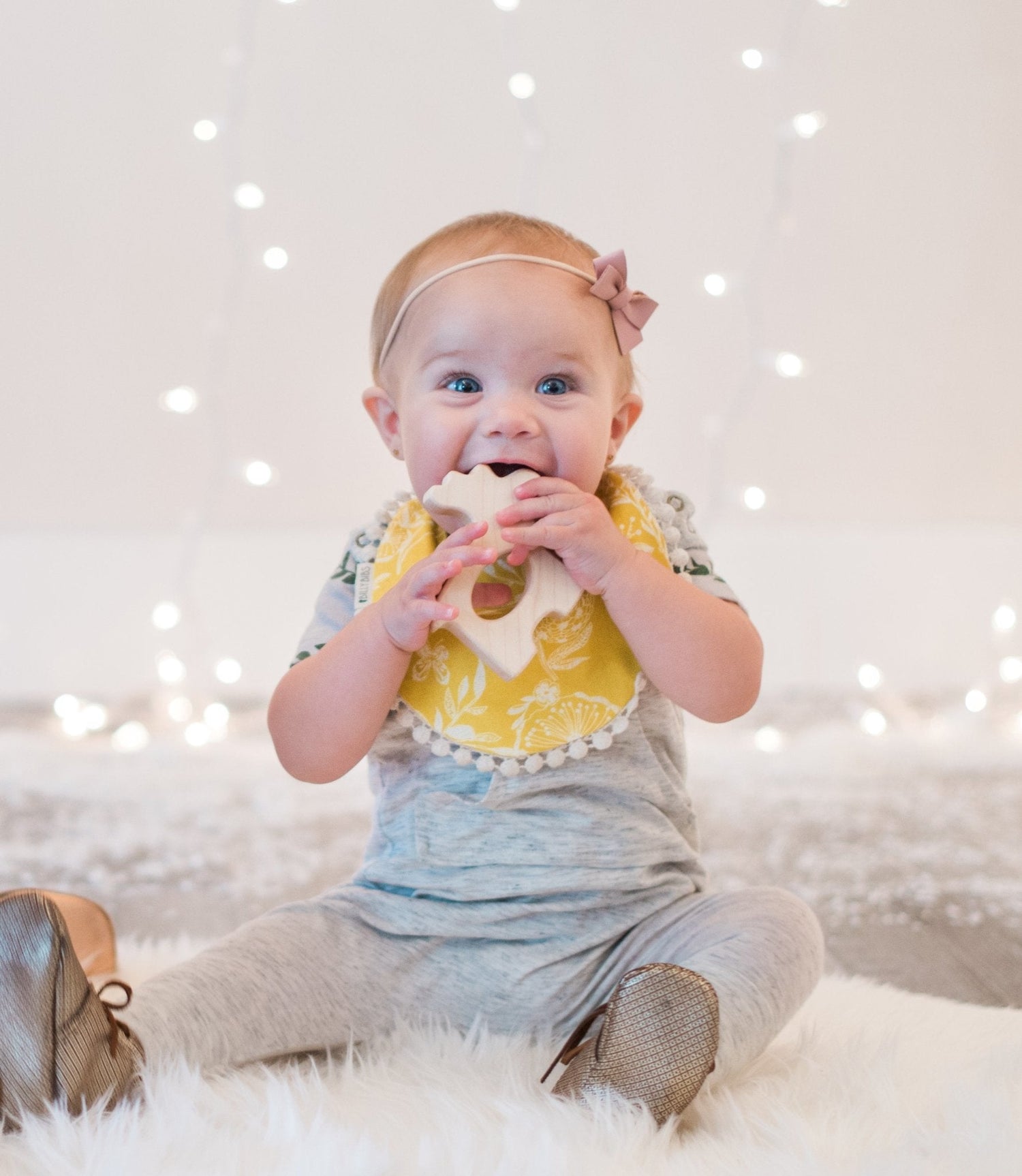 Moose Wooden Grasping Toy - Tenth &amp; Pine - Baby Soothers - 