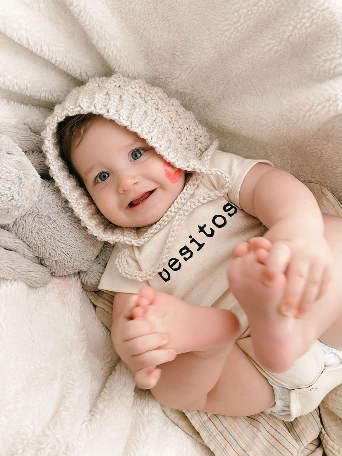 Organic Cotton Bodysuit - Besitos - Tenth &amp; Pine - Short Sleeve Onesie - 0 - 3M