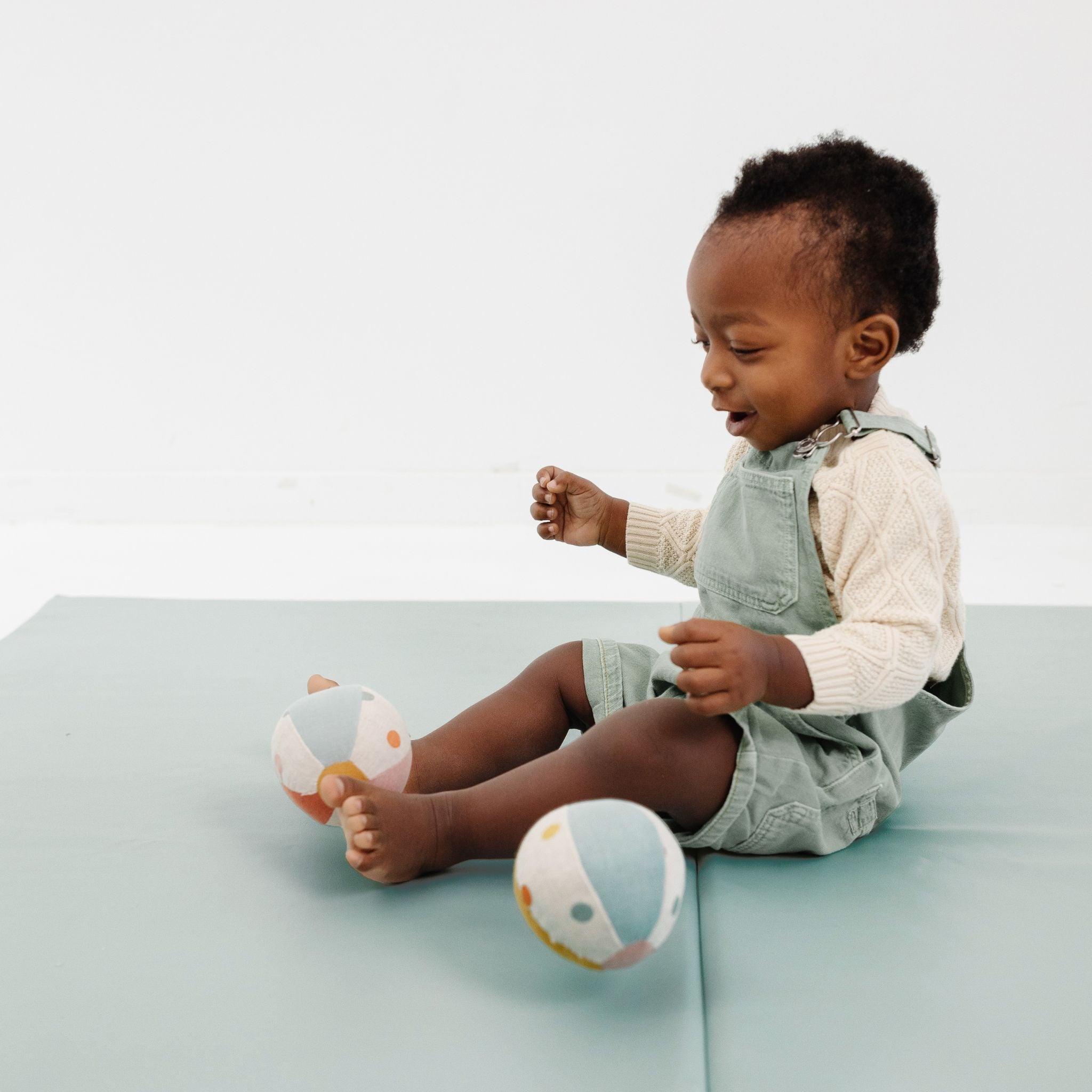 Sage Vegan Leather Mat - Tenth &amp; Pine - Vegan Leather Padded Mat - Standard