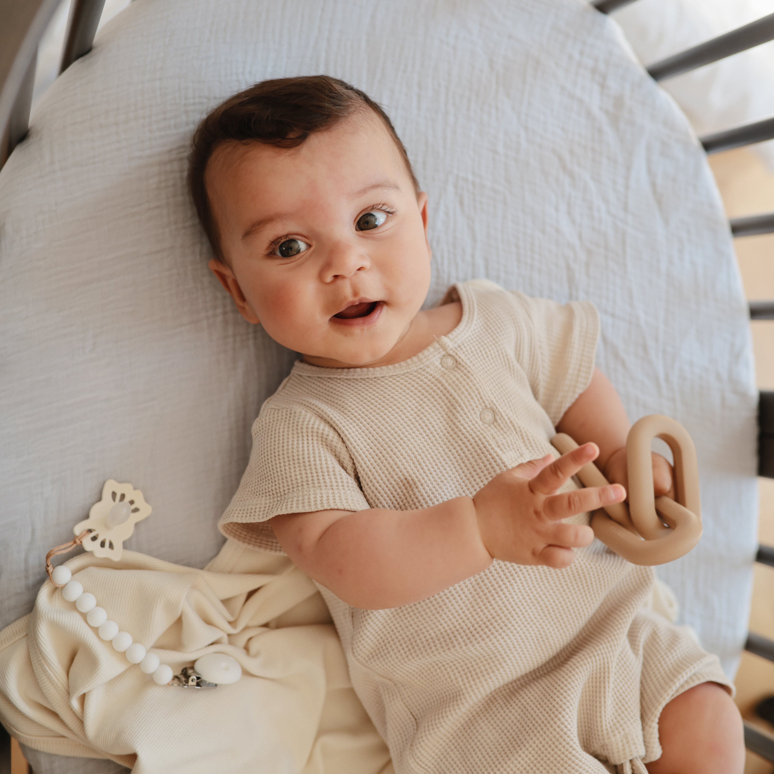 Silicone Pacifier Clip | Hera - Tenth &amp; Pine - Pacifier Clip - Tradewinds