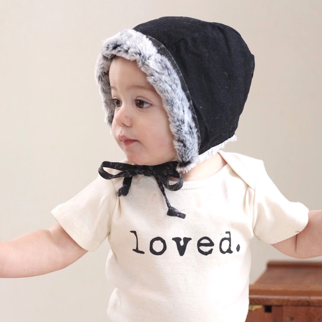 Short Sleeve Bodysuit | Loved. | Organic Cotton - Tenth &amp; Pine - Short Sleeve Onesie - 0 - 3M