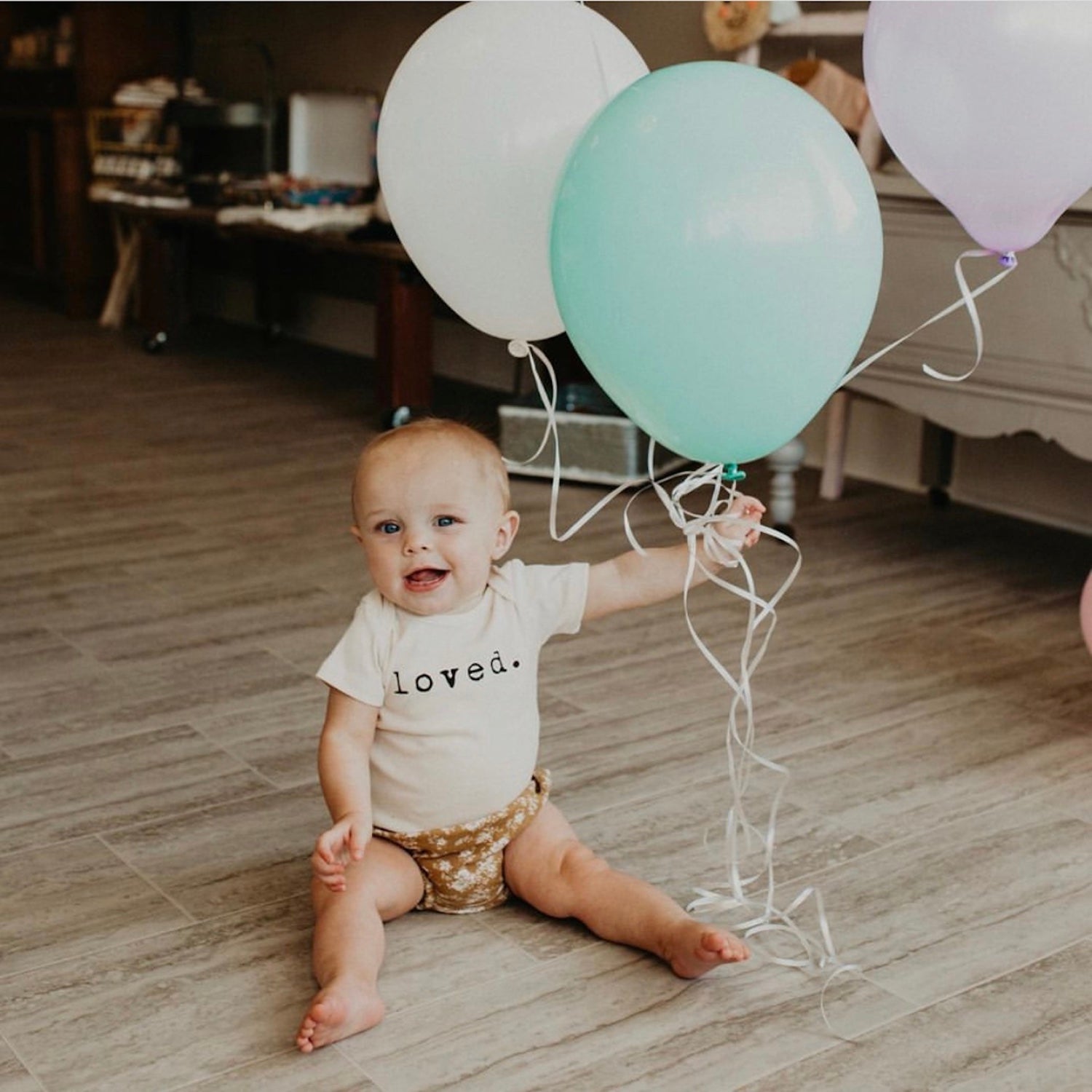 Short Sleeve Bodysuit | Loved. | Organic Cotton - Tenth &amp; Pine - Short Sleeve Onesie - 0 - 3M