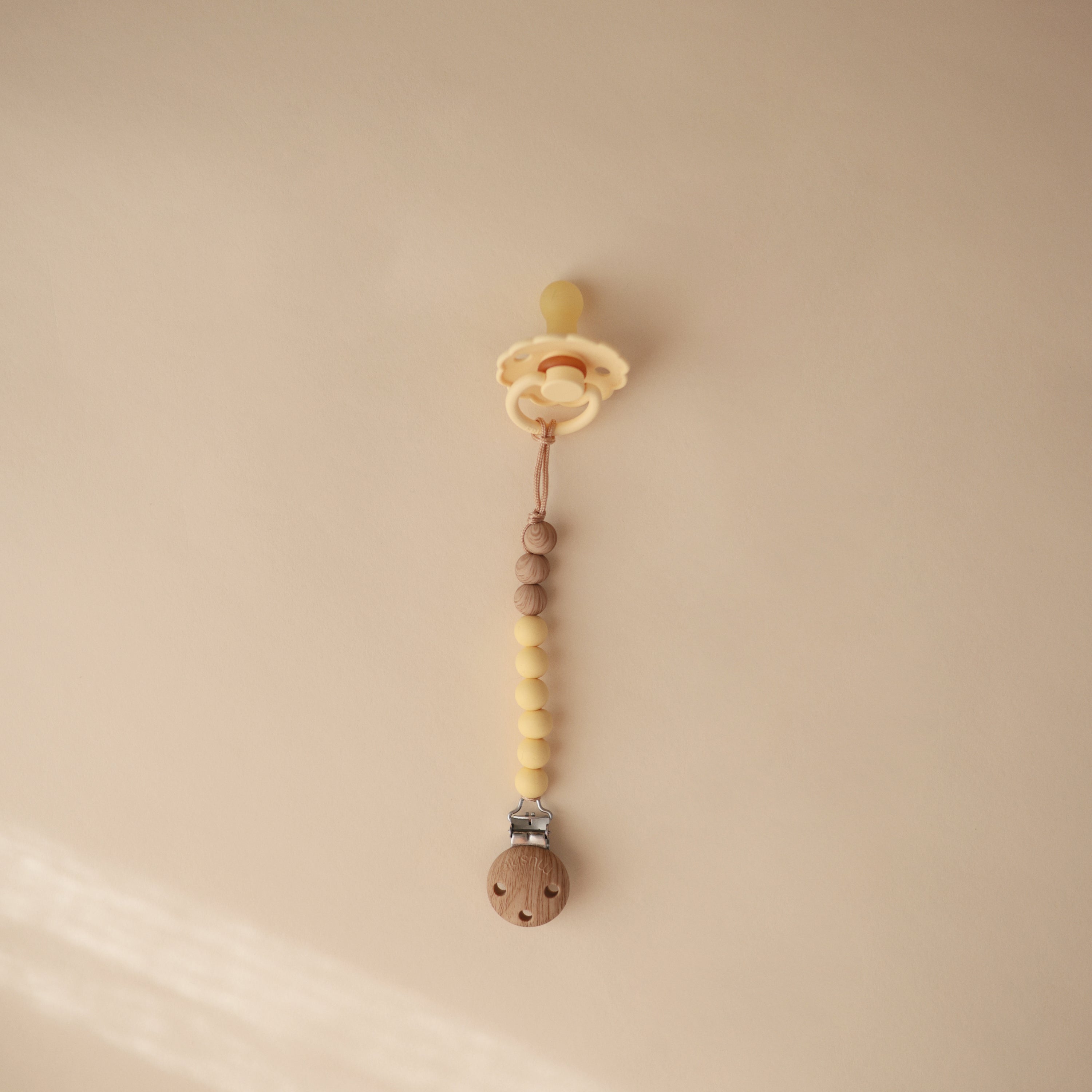 Silicone Pacifier Clip | Eva - Tenth &amp; Pine - Pacifier Clip - Black